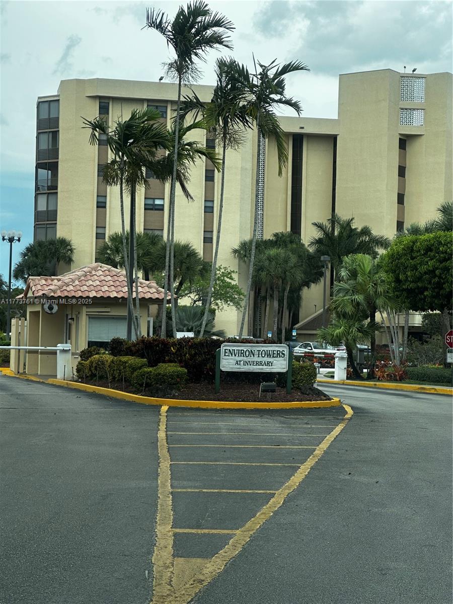 ENVIRON TOWERS I CONDO - Residential