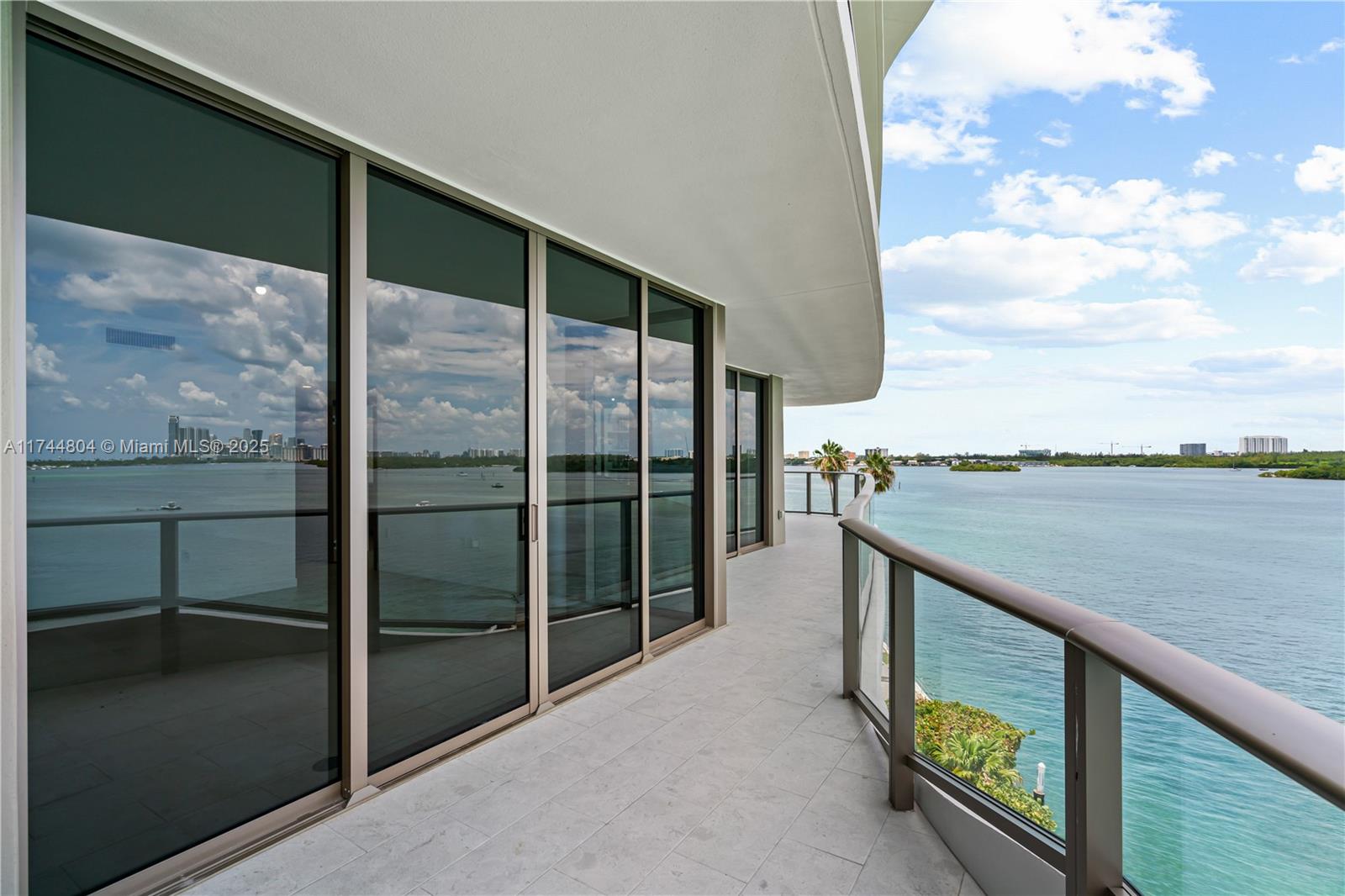 Onda Residences - Residential