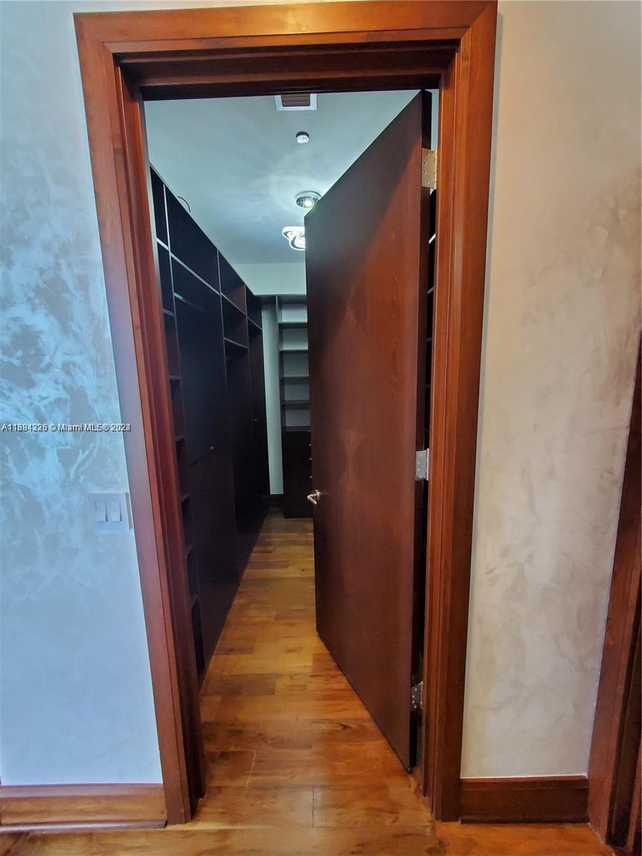 TDR TOWER I CONDO - Residential