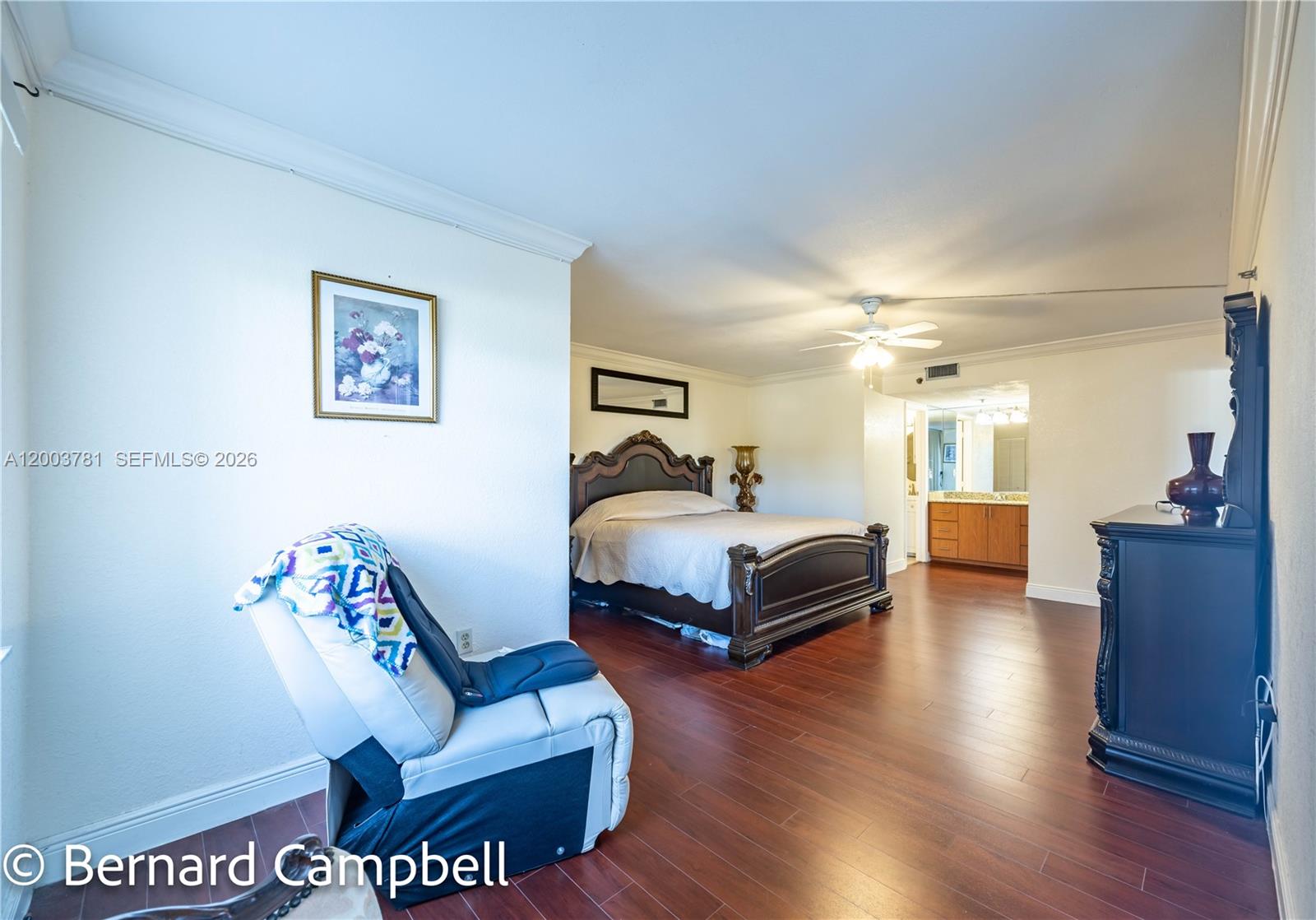 18TH HOLE AT INVERRARY CO - Residential