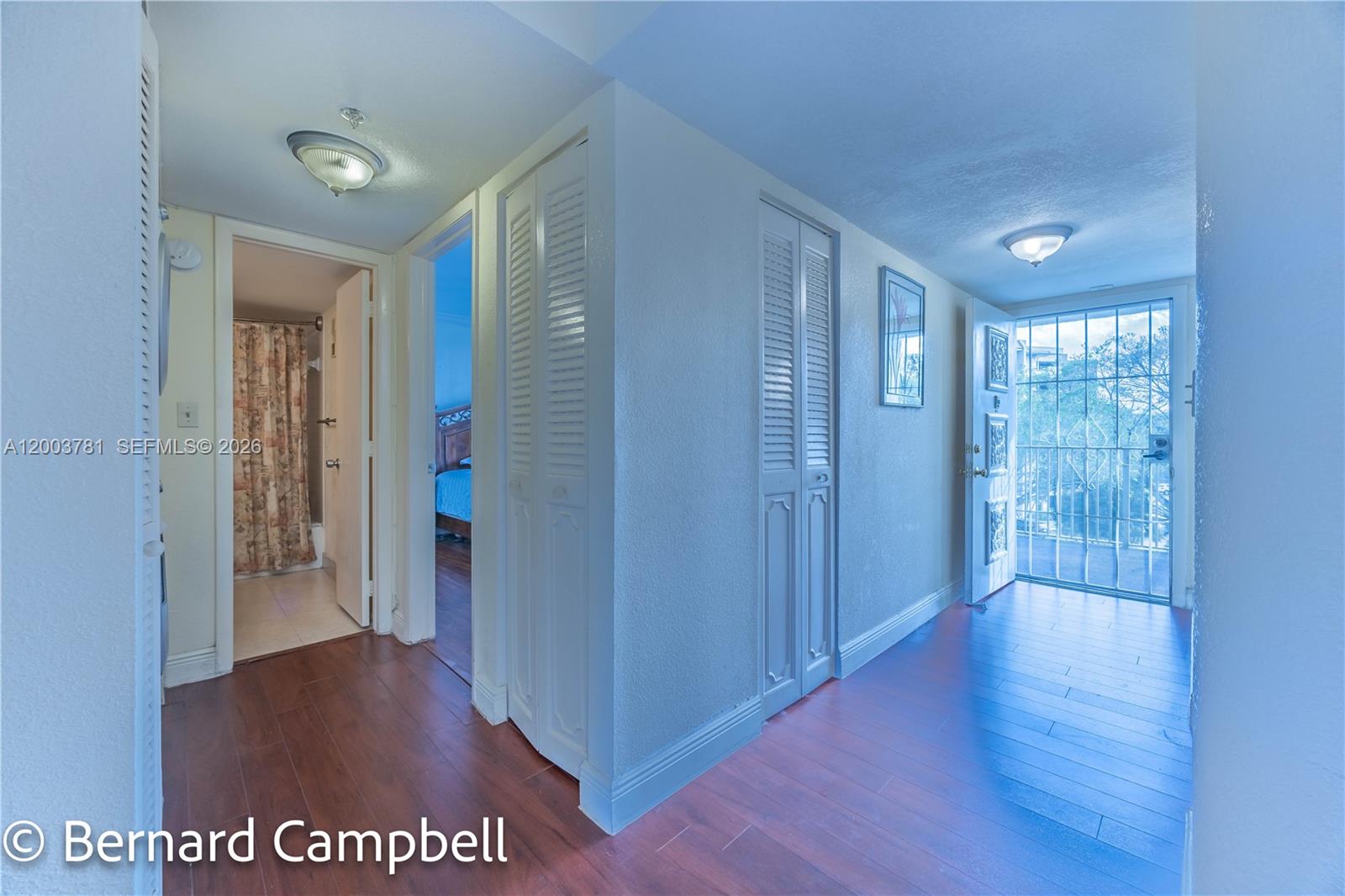 18TH HOLE AT INVERRARY CO - Residential