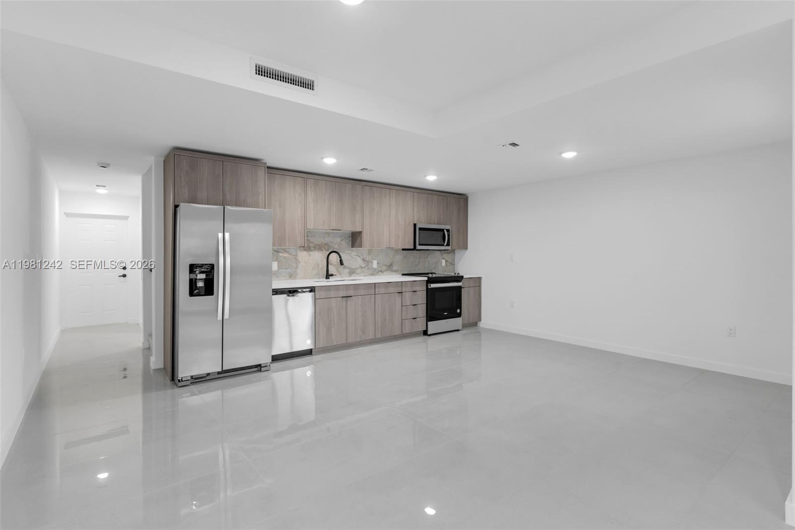 GRANDVILLE PLACE - Residential Lease