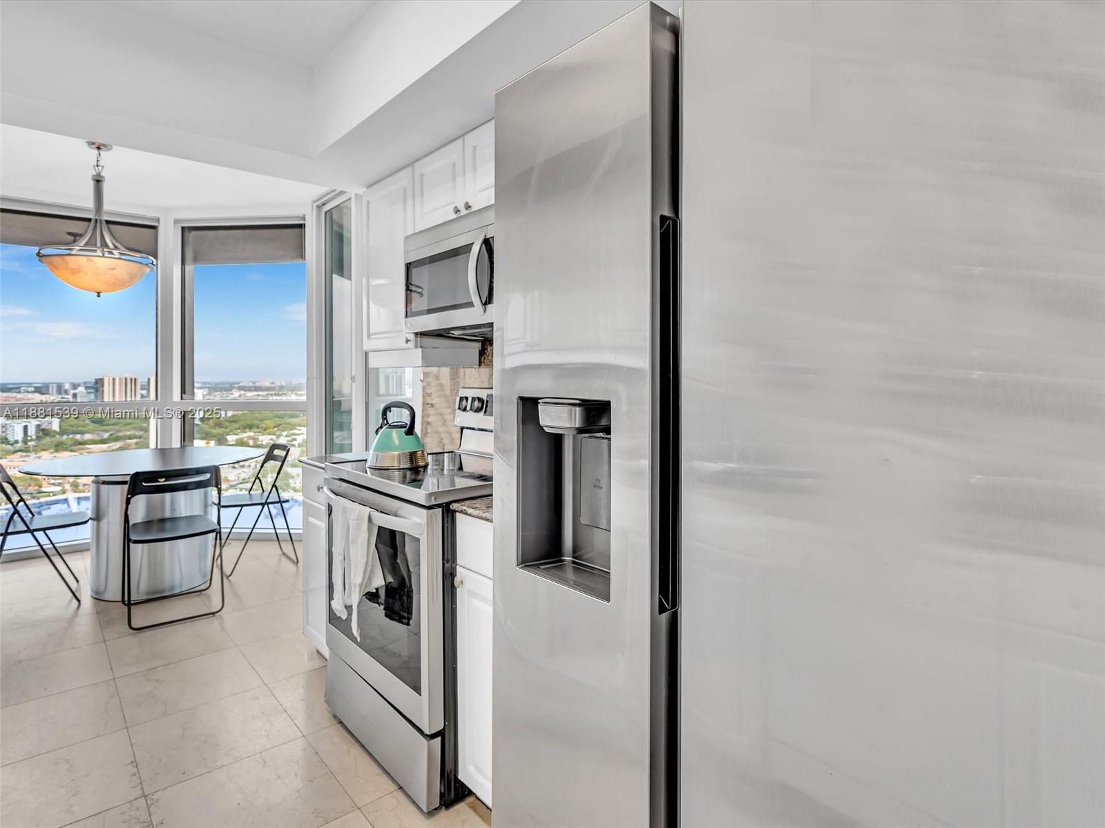 NORTH TOWER AT THE POINT - Residential