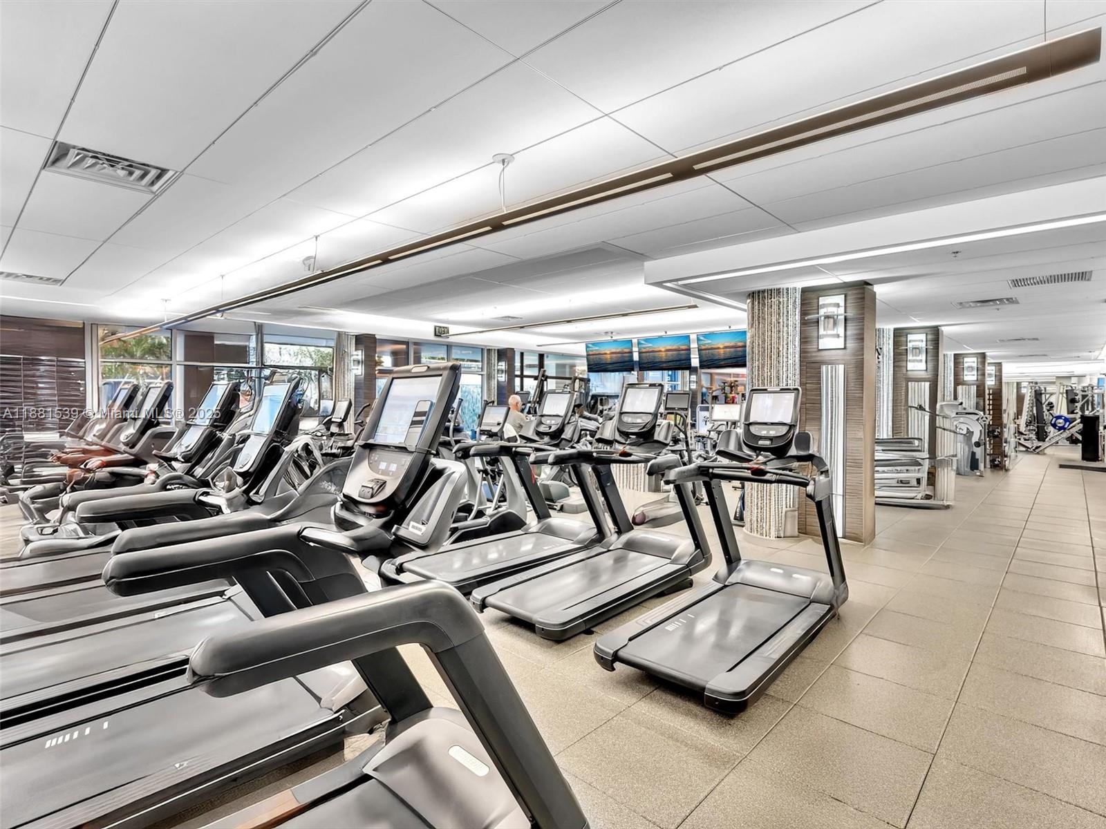 NORTH TOWER AT THE POINT - Residential