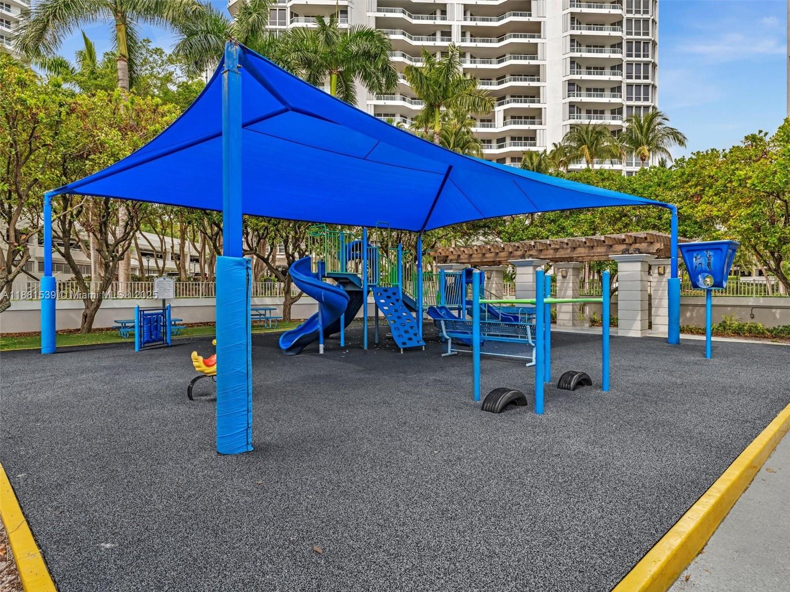 NORTH TOWER AT THE POINT - Residential