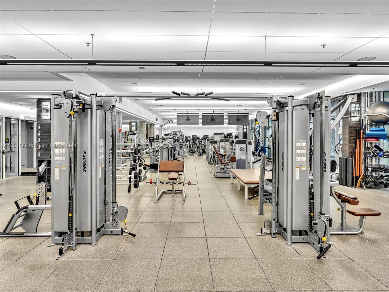 NORTH TOWER AT THE POINT - Residential