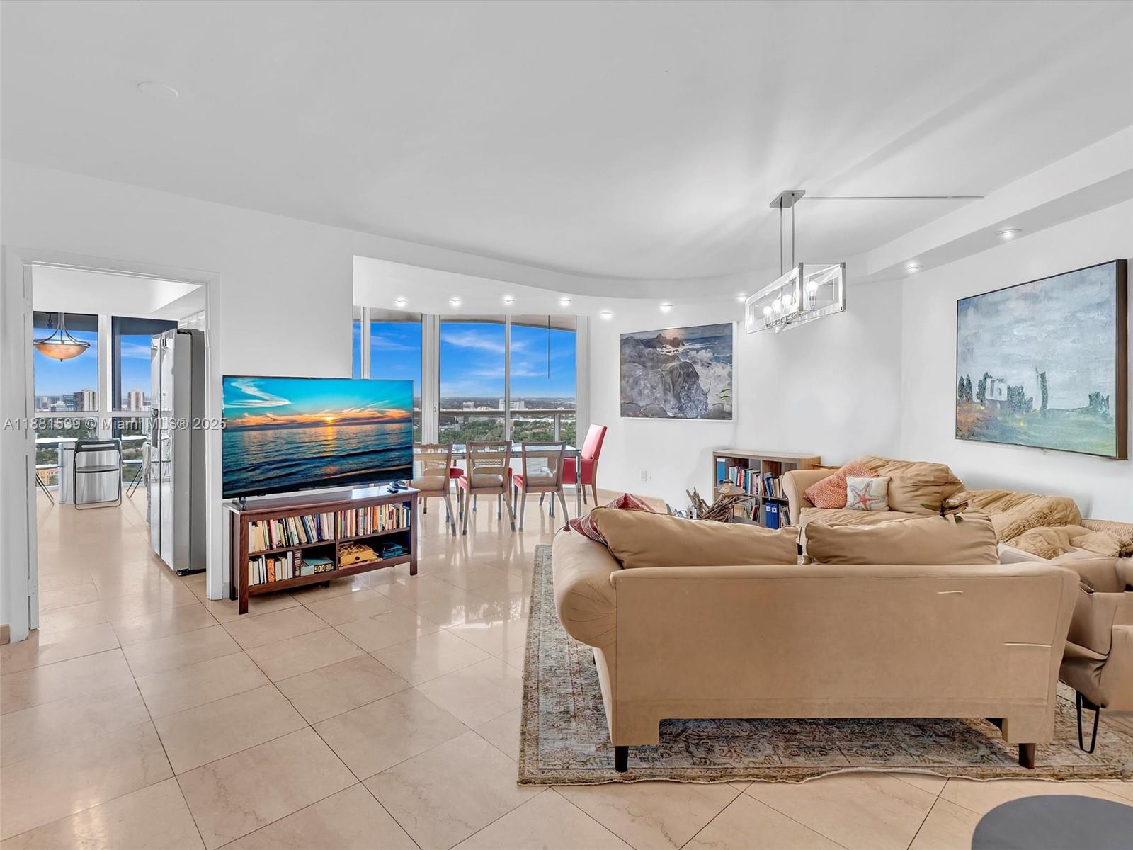 NORTH TOWER AT THE POINT - Residential