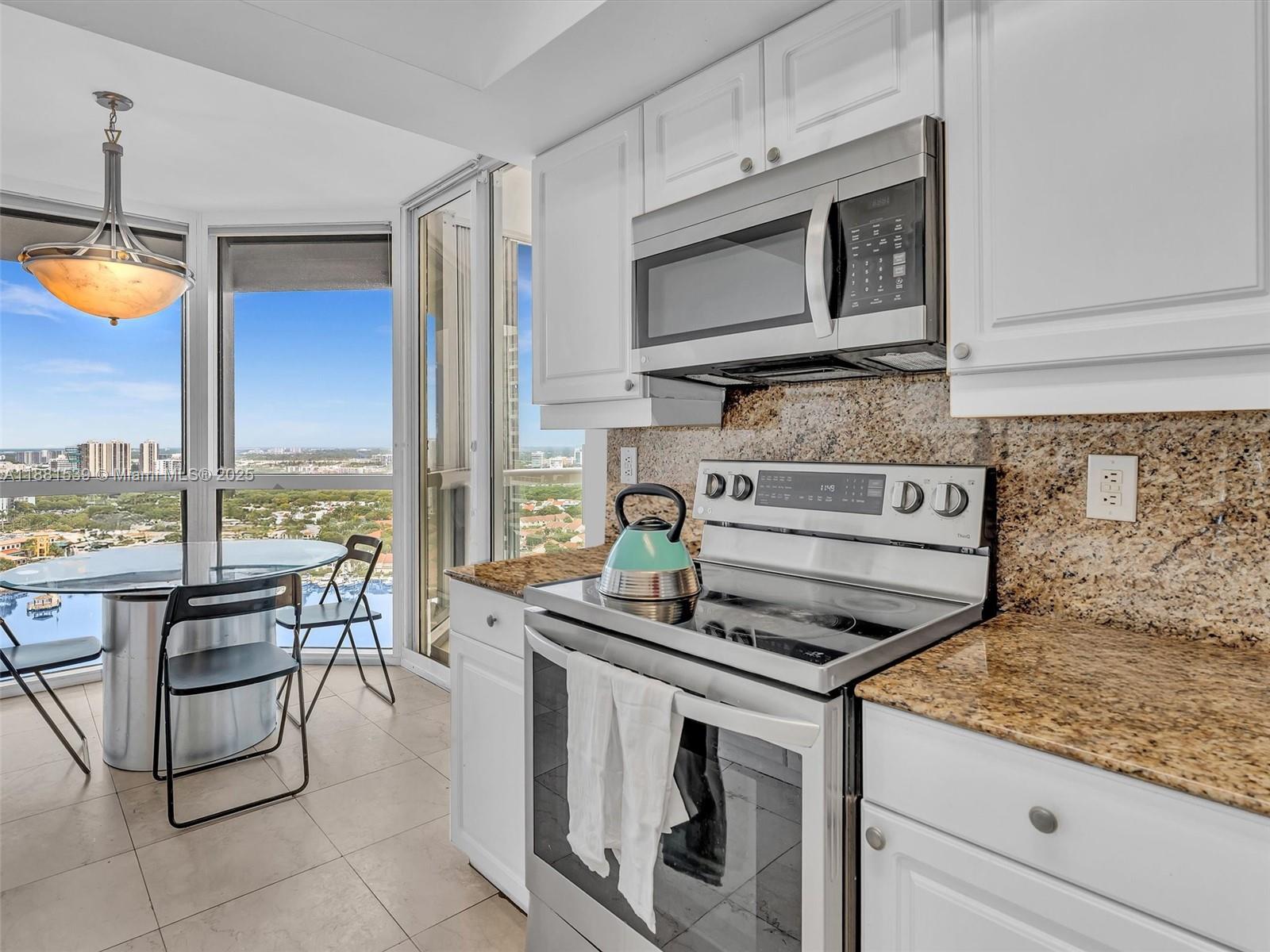 NORTH TOWER AT THE POINT - Residential