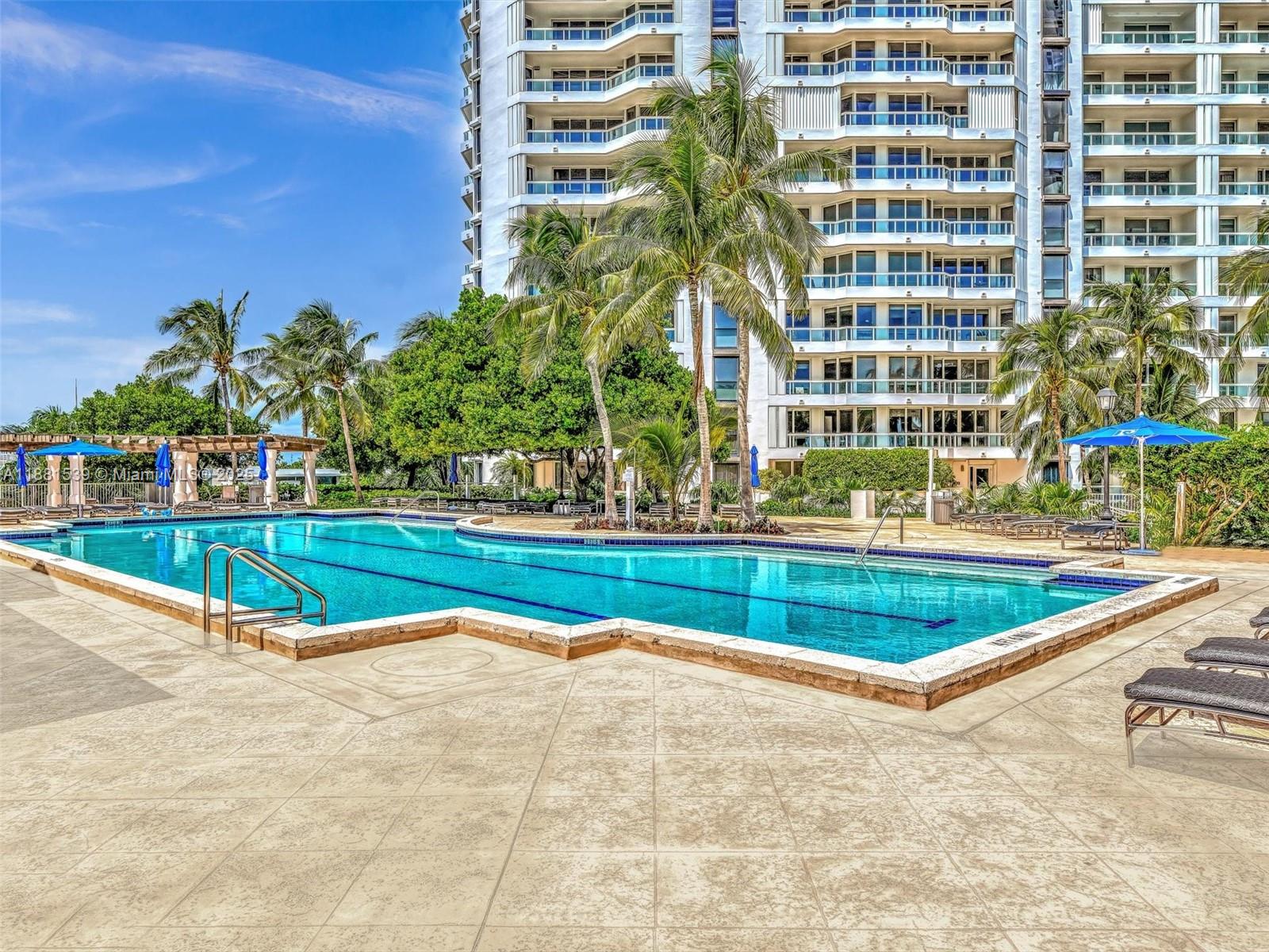 NORTH TOWER AT THE POINT - Residential