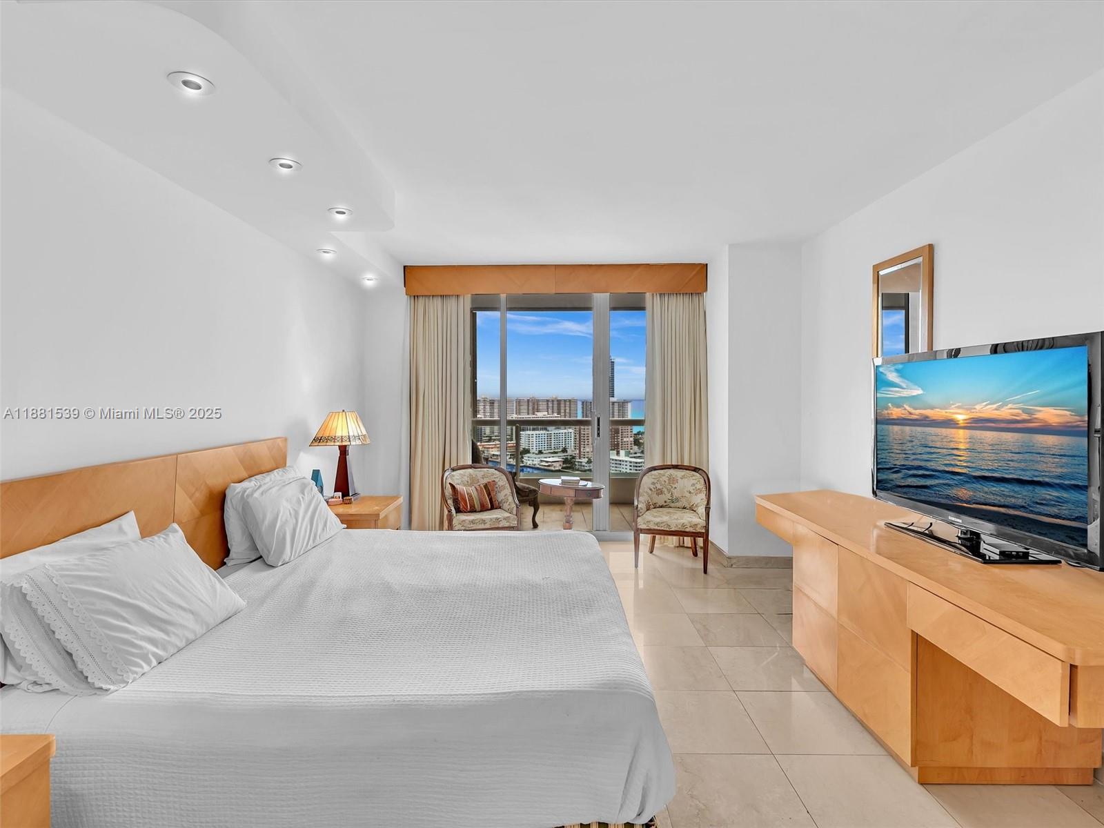 NORTH TOWER AT THE POINT - Residential