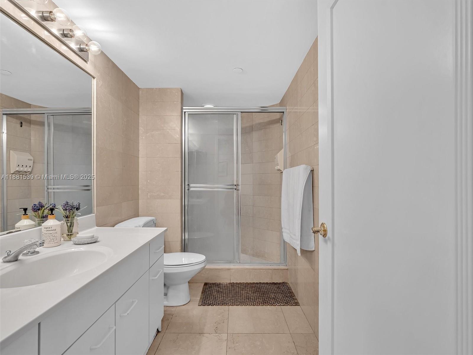 NORTH TOWER AT THE POINT - Residential