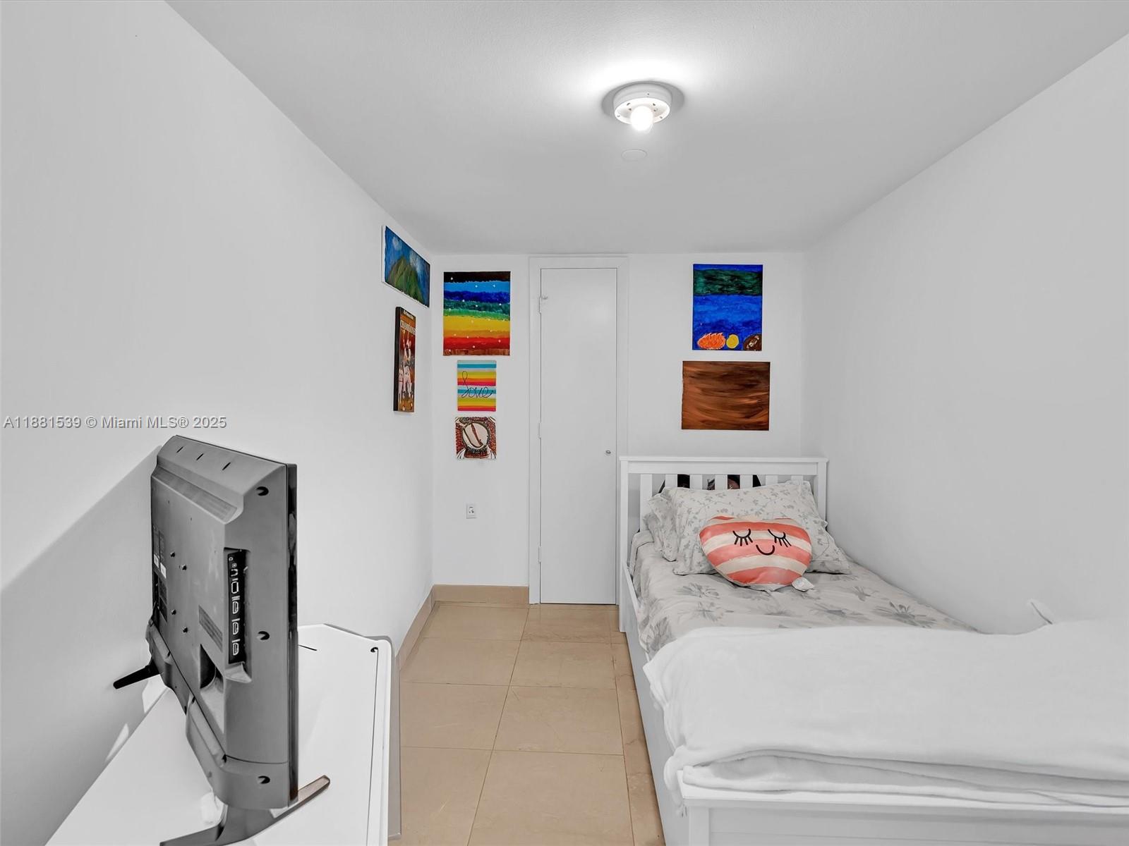 NORTH TOWER AT THE POINT - Residential