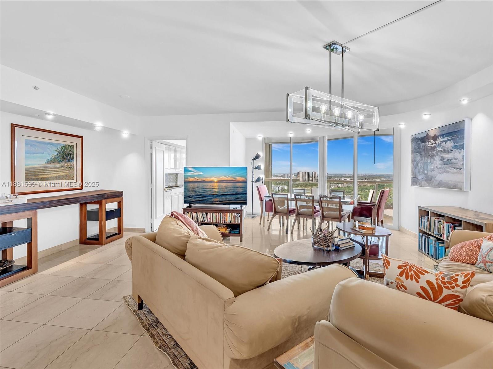 NORTH TOWER AT THE POINT - Residential