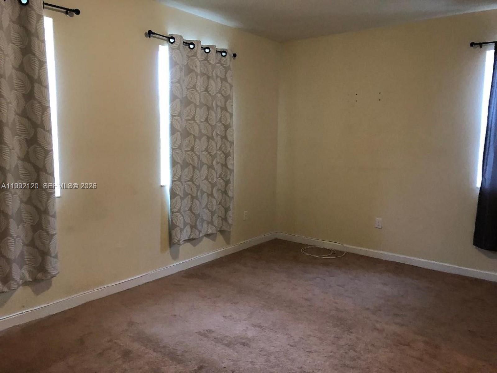 KENDALL COMMONS RESIDENTI - Residential Lease