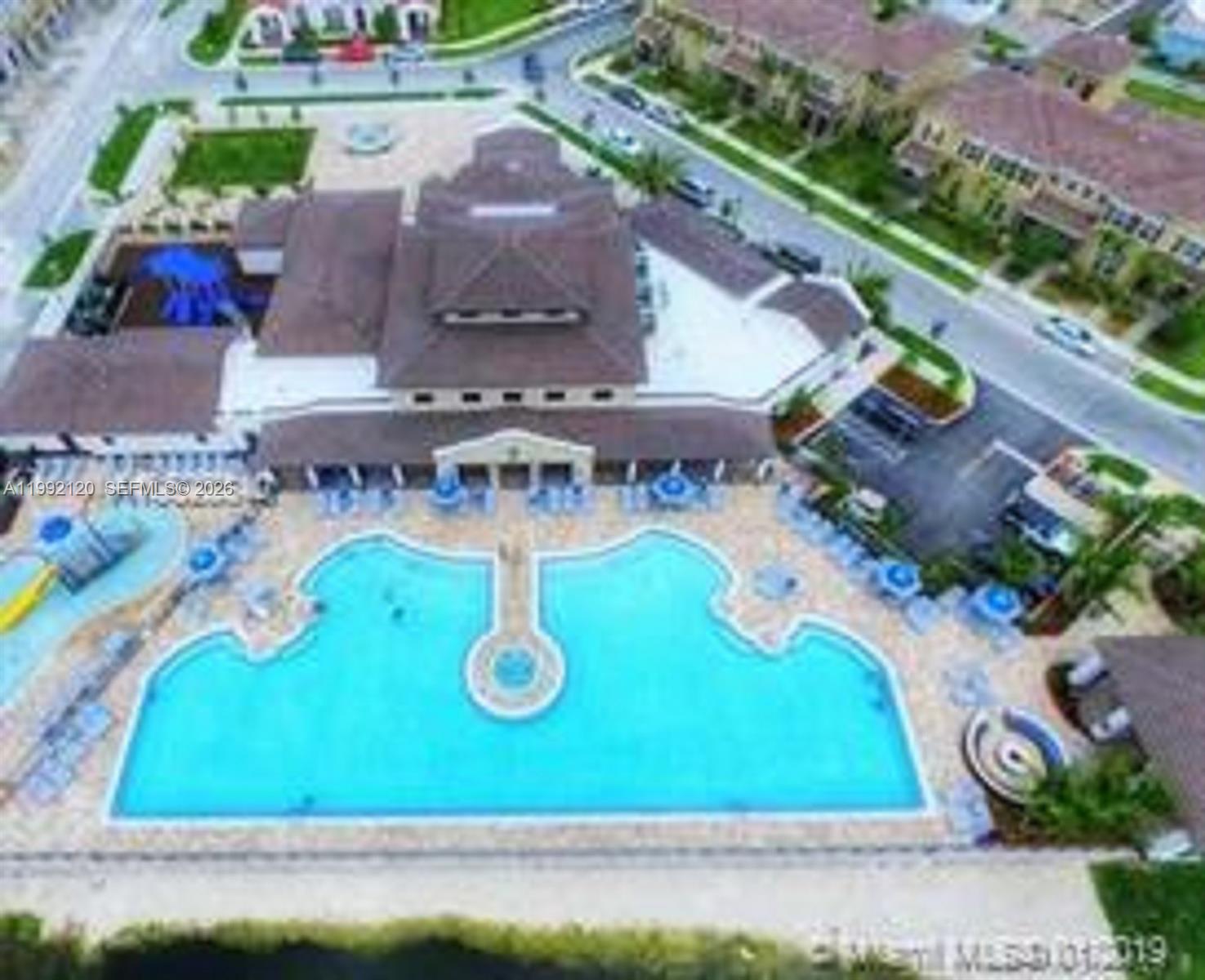 KENDALL COMMONS RESIDENTI - Residential Lease