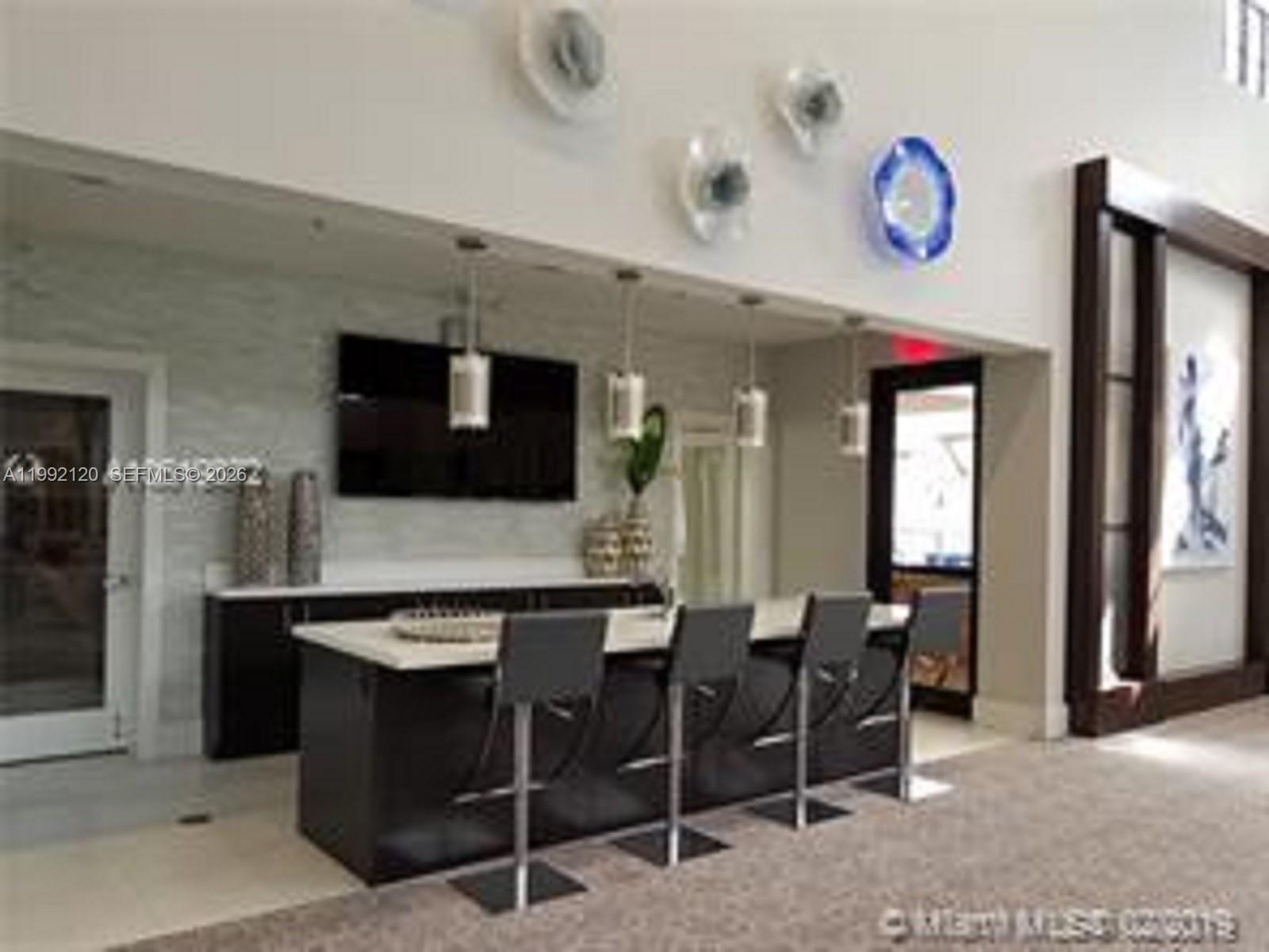 KENDALL COMMONS RESIDENTI - Residential Lease