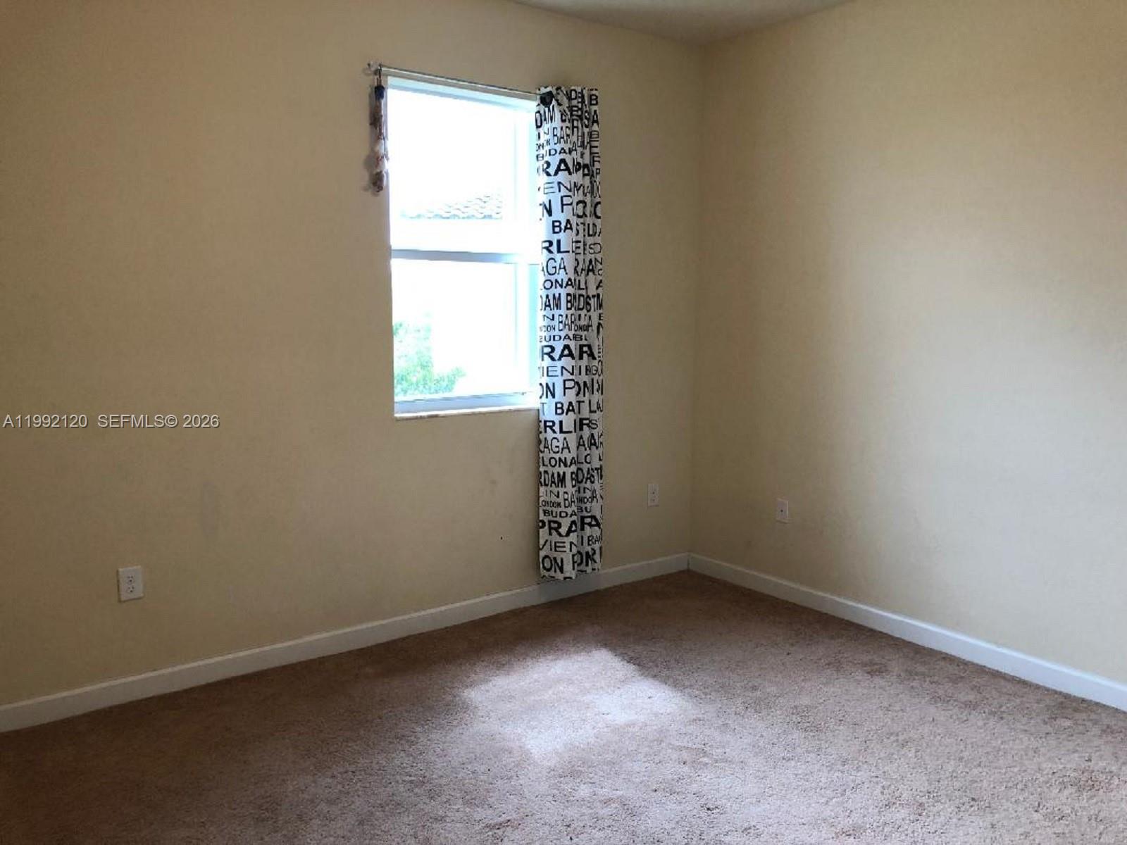 KENDALL COMMONS RESIDENTI - Residential Lease