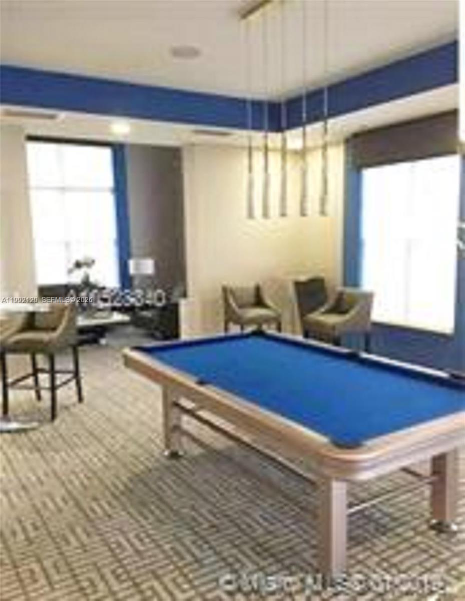 KENDALL COMMONS RESIDENTI - Residential Lease