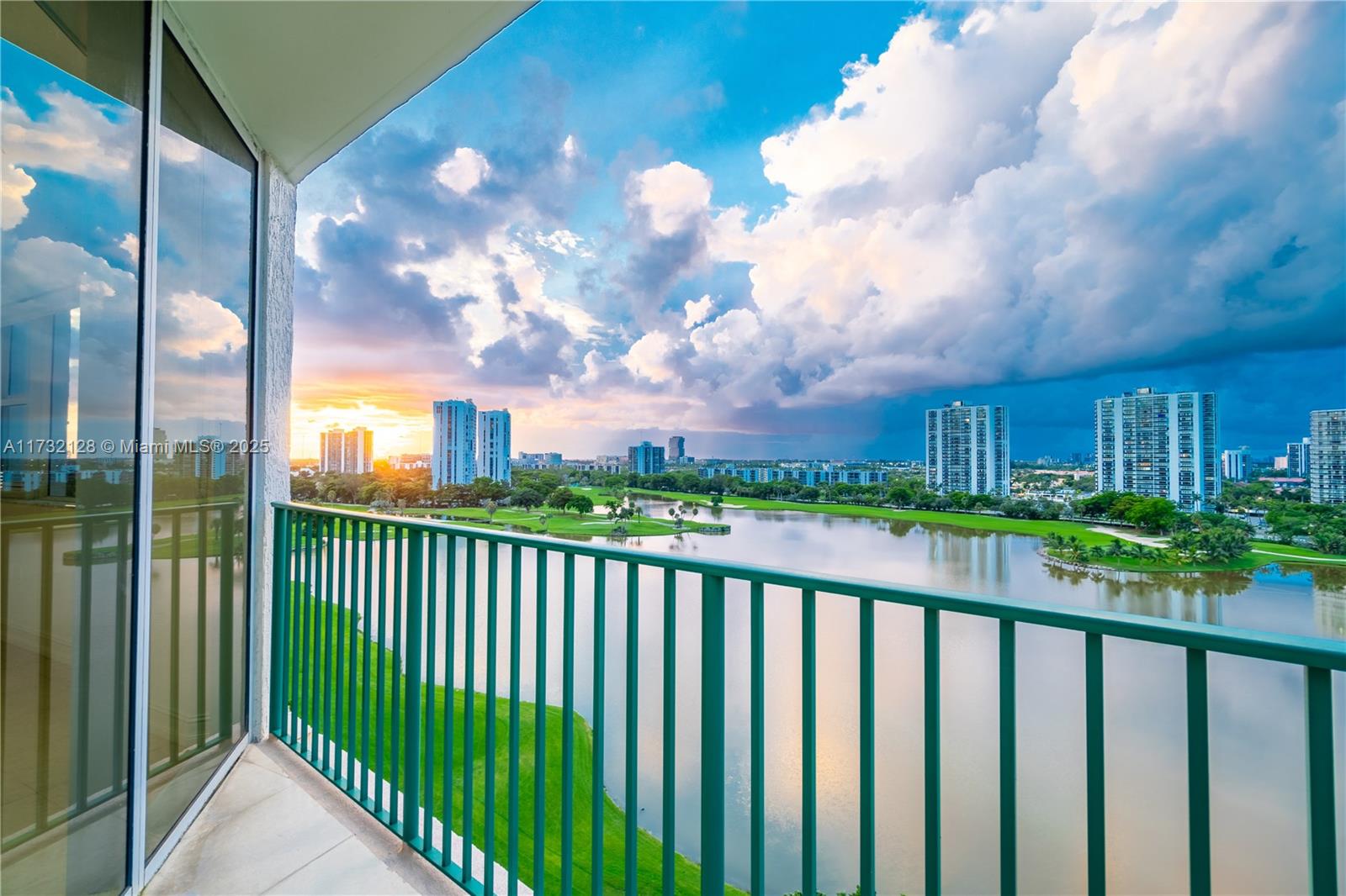 20000 E Country Club Dr 1110, Aventura, Miami-Dade County, Florida - 2 Bedrooms  
2 Bathrooms - 