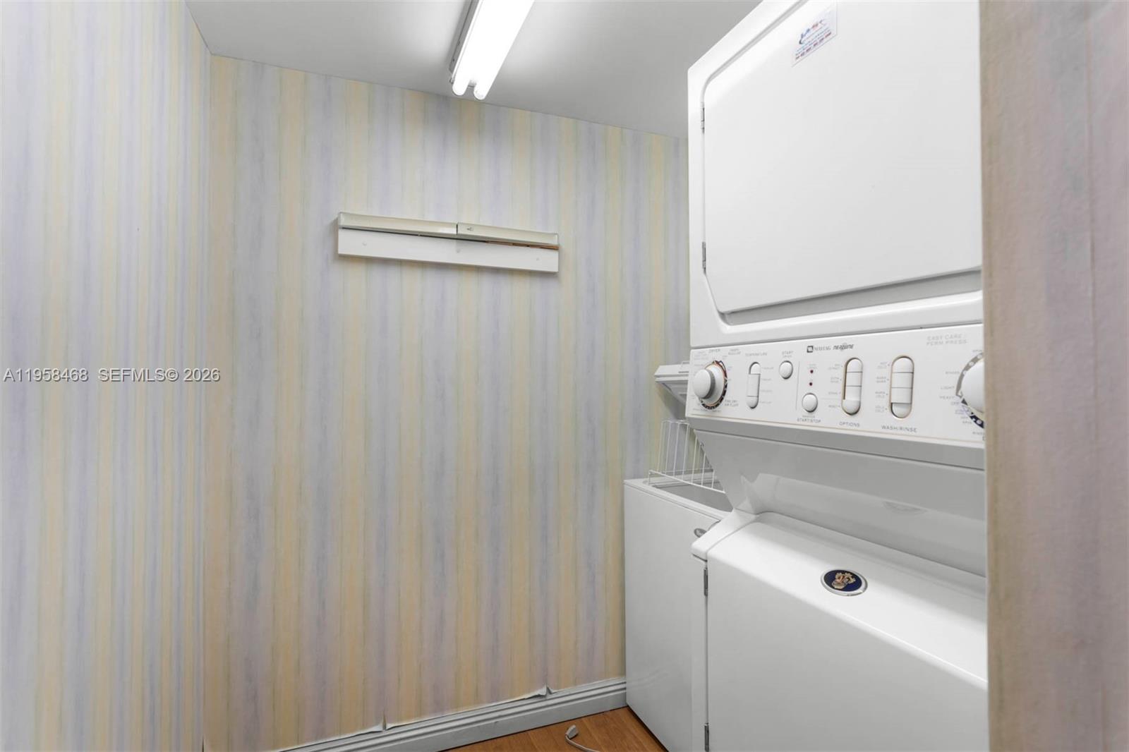 TURNBERRY ISLE SOUTH COND - Residential