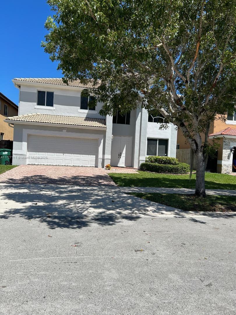 Address Not Disclosed, Cutler Bay, Miami-Dade County, Florida - 5 Bedrooms  
3 Bathrooms - 