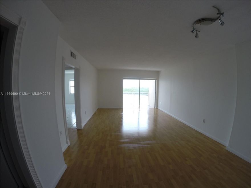 Prime location in Sunny Isles Beach, this beautiful, spacious, newly updated apartment is within walking distance to the beach, offering an amazing view of the water. The building boasts great amenities, Unit rented for until May 2025