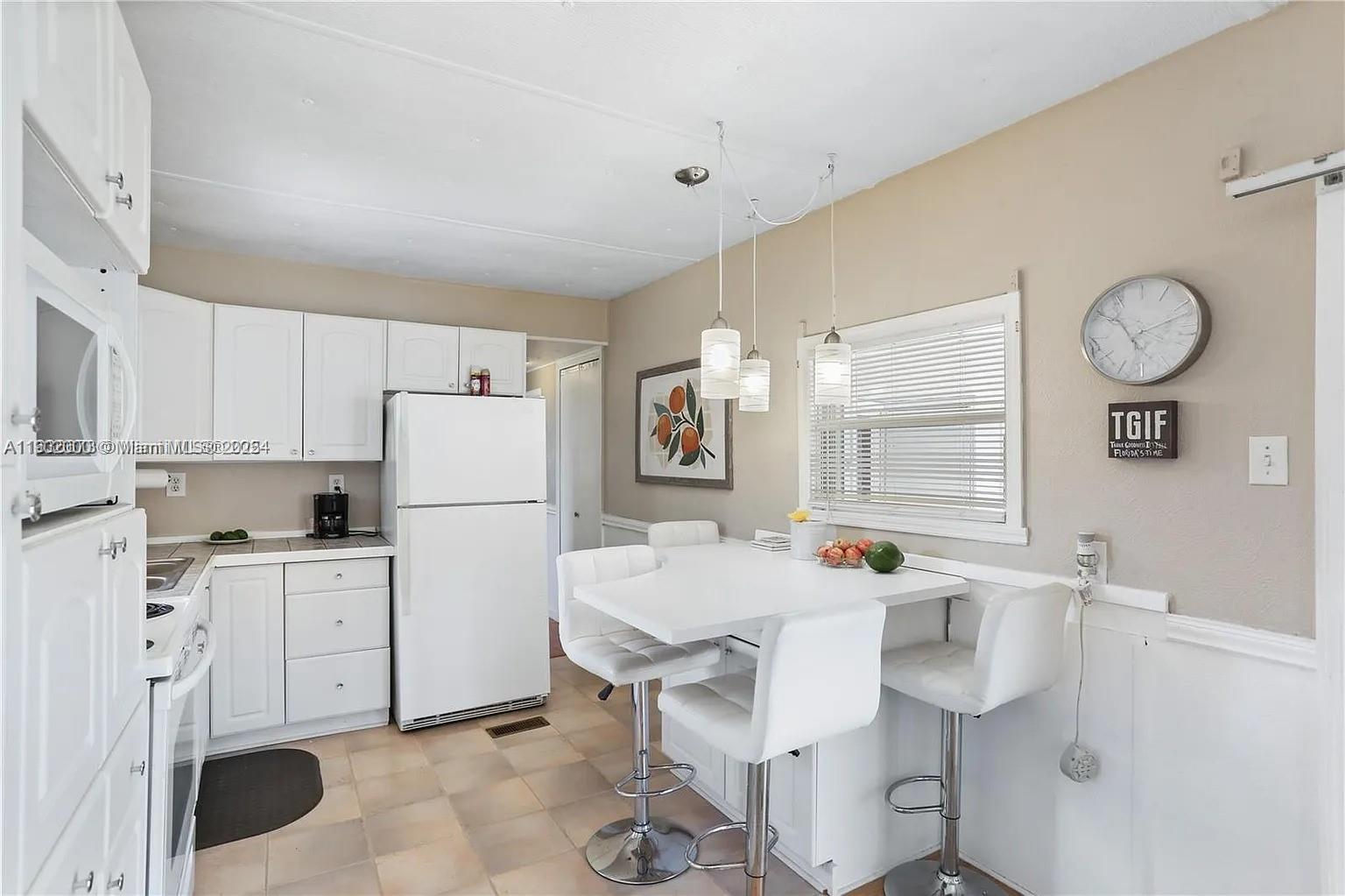 PARK CITY SEC ONE - Residential Lease