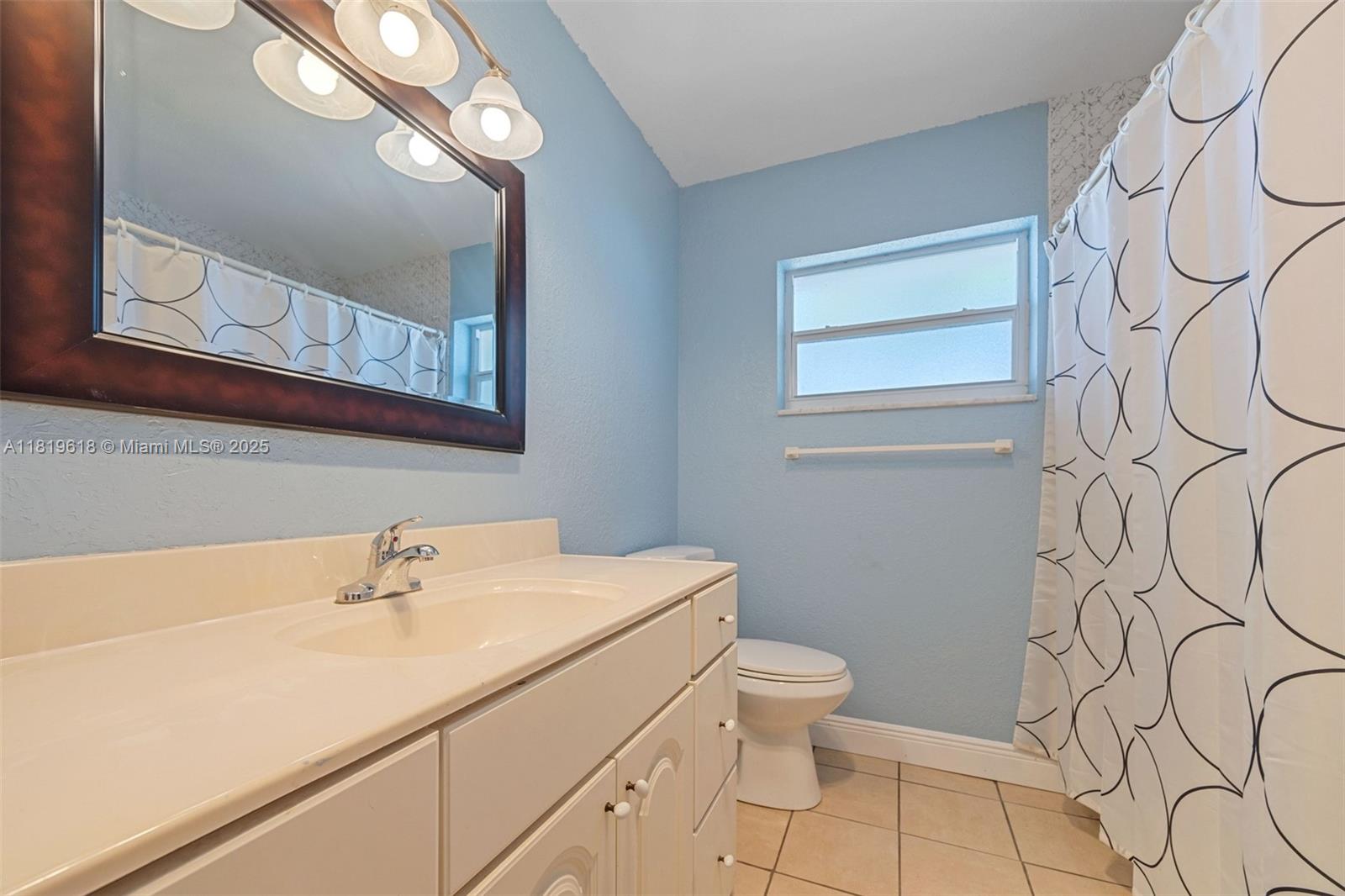 PASADENA LAKES SOUTH - Residential