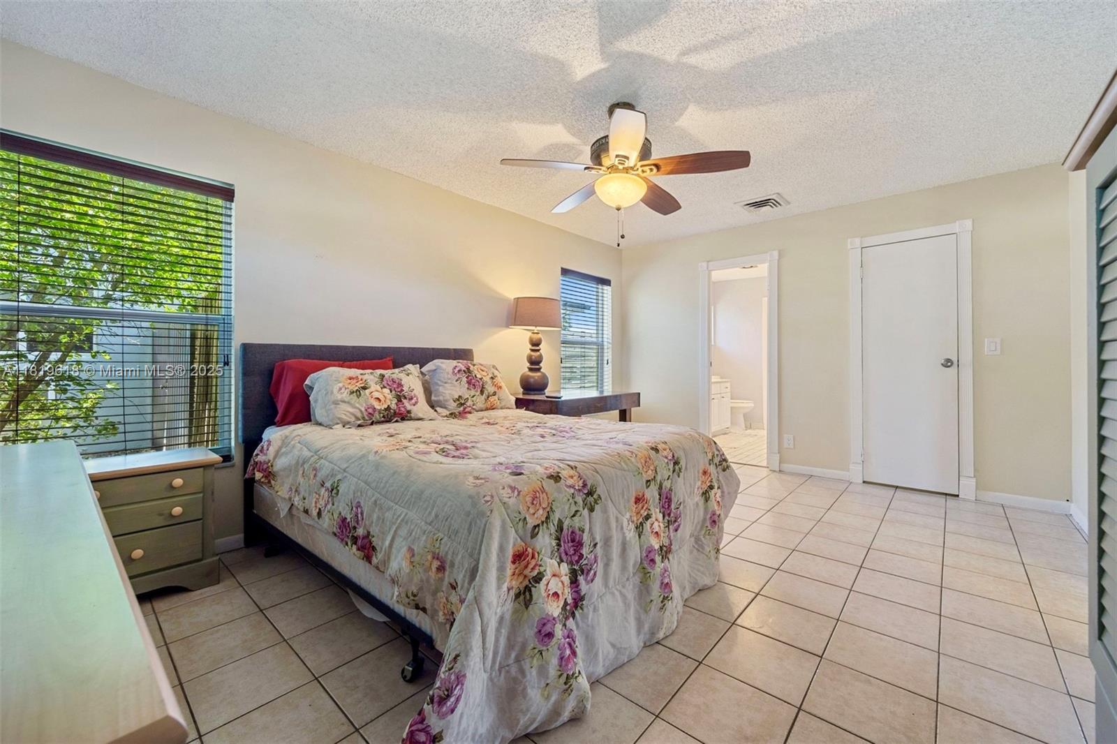 PASADENA LAKES SOUTH - Residential