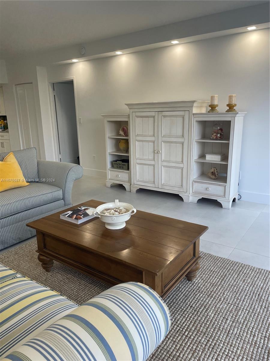 HARBOUR HOUSE - Residential Lease