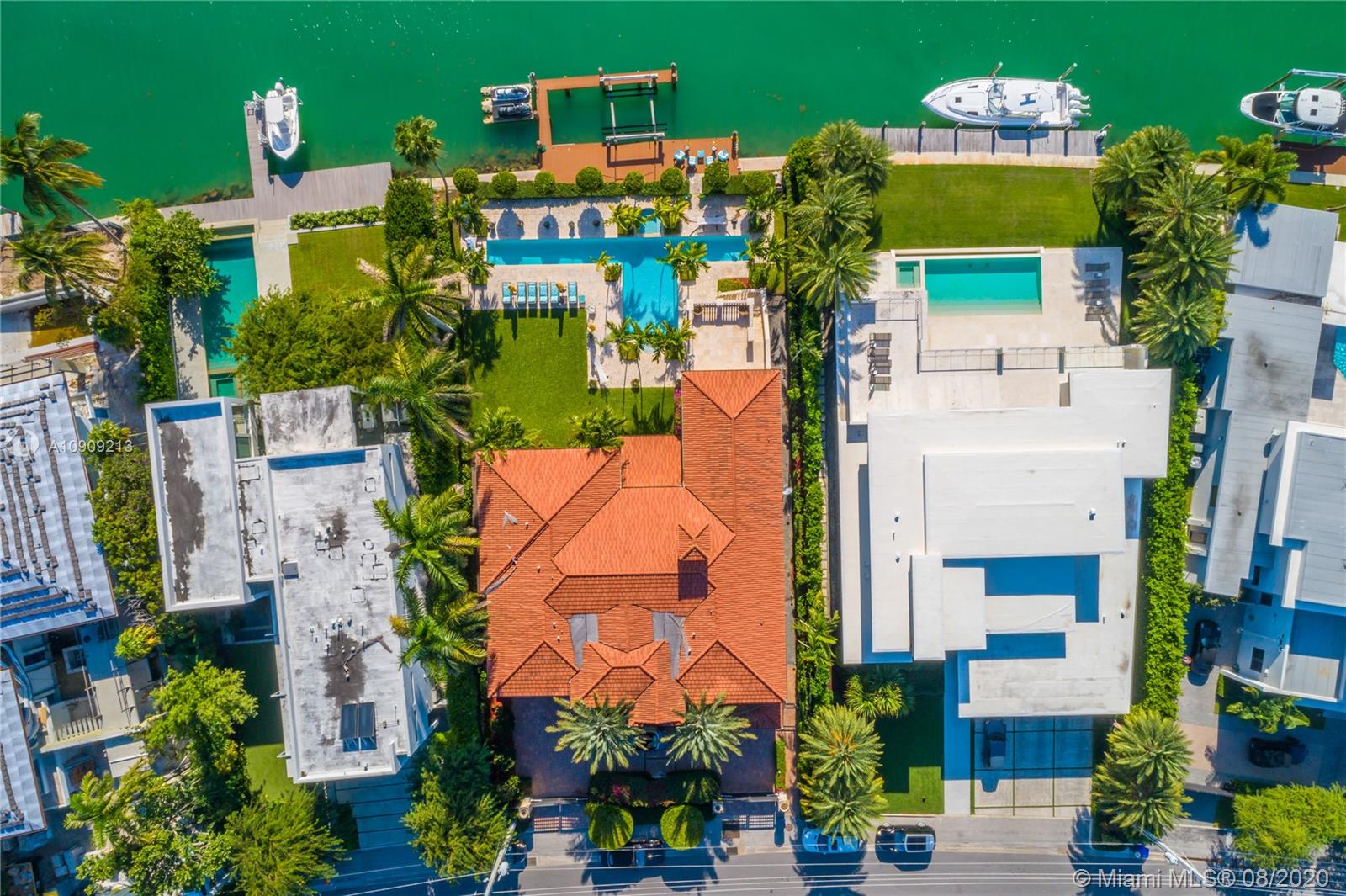 BAY HARBOR ISLAND - Residential