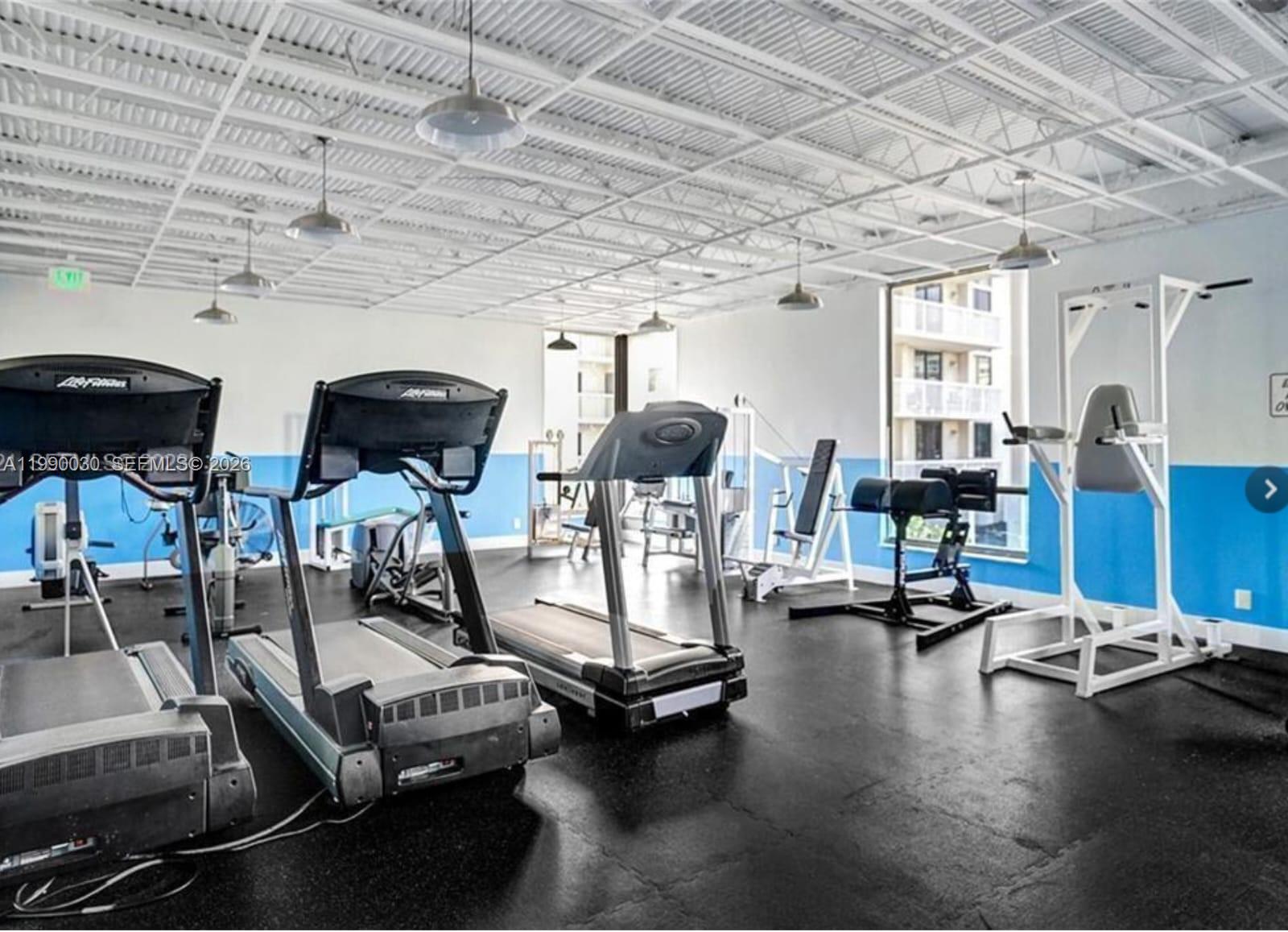 ALLINGTON TOWERS CONDO - Residential Lease