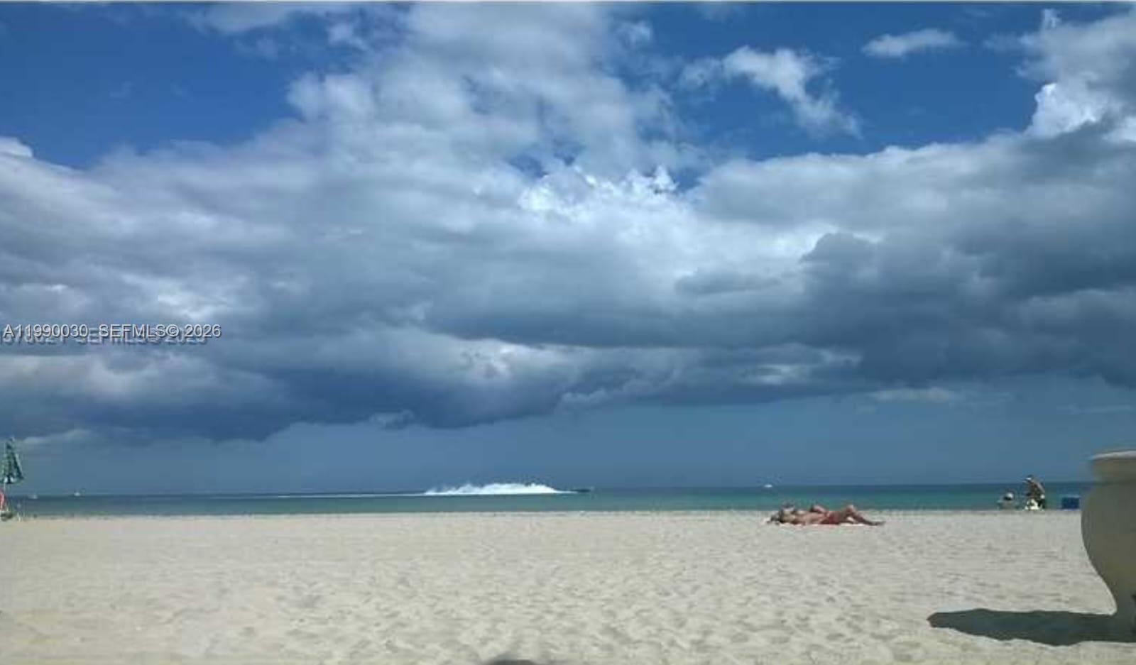 ALLINGTON TOWERS CONDO - Residential Lease