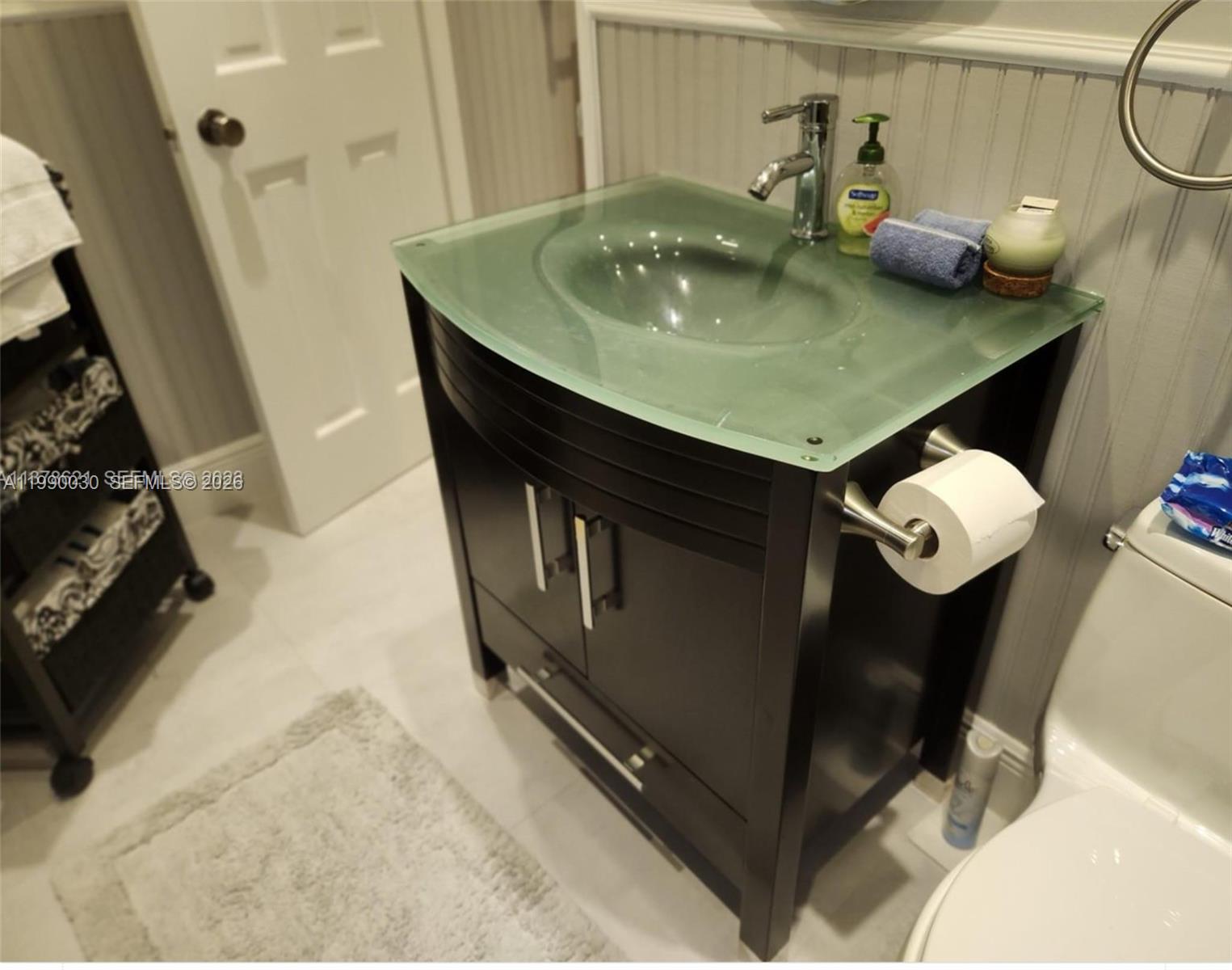 ALLINGTON TOWERS CONDO - Residential Lease