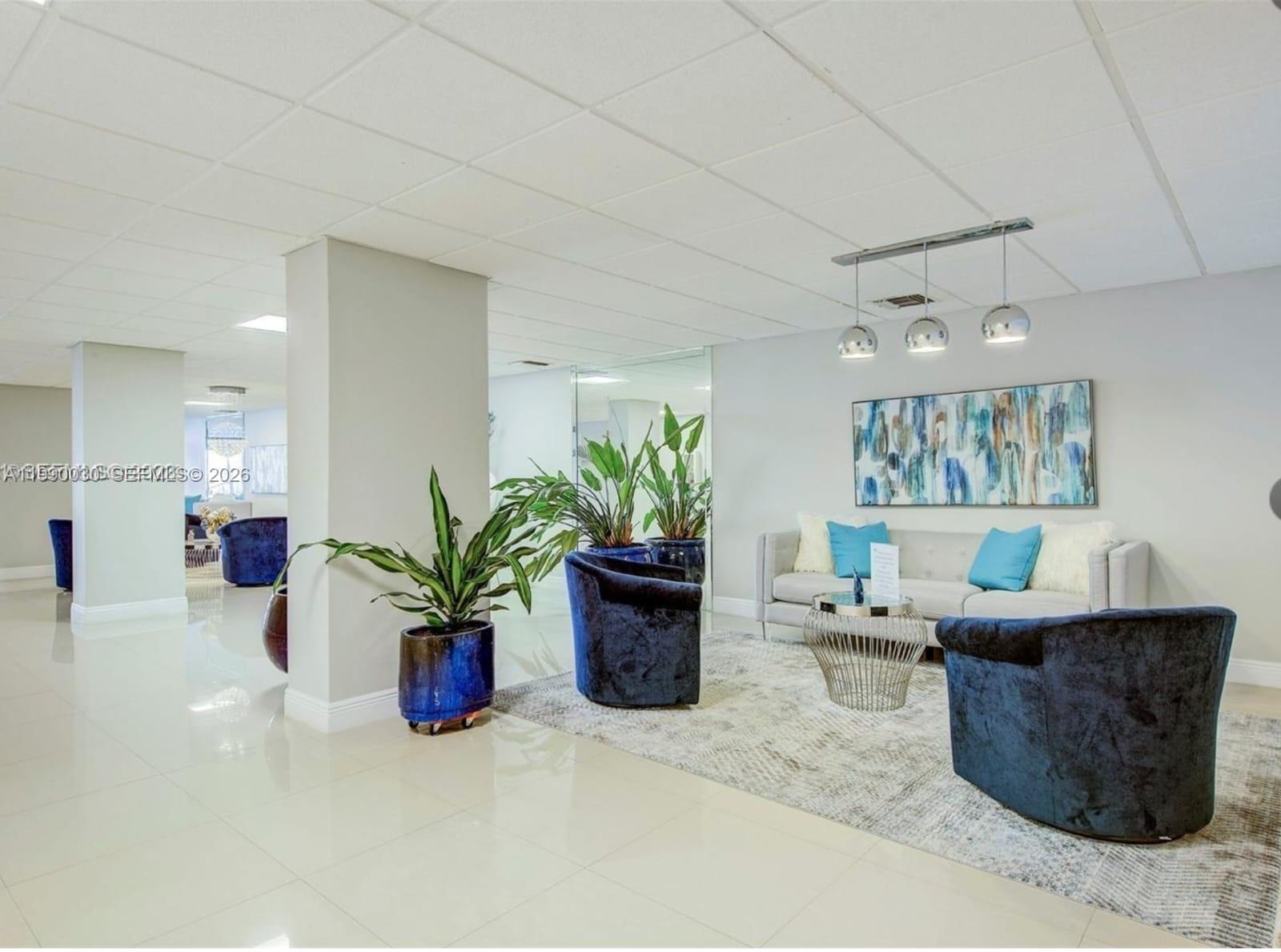 ALLINGTON TOWERS CONDO - Residential Lease