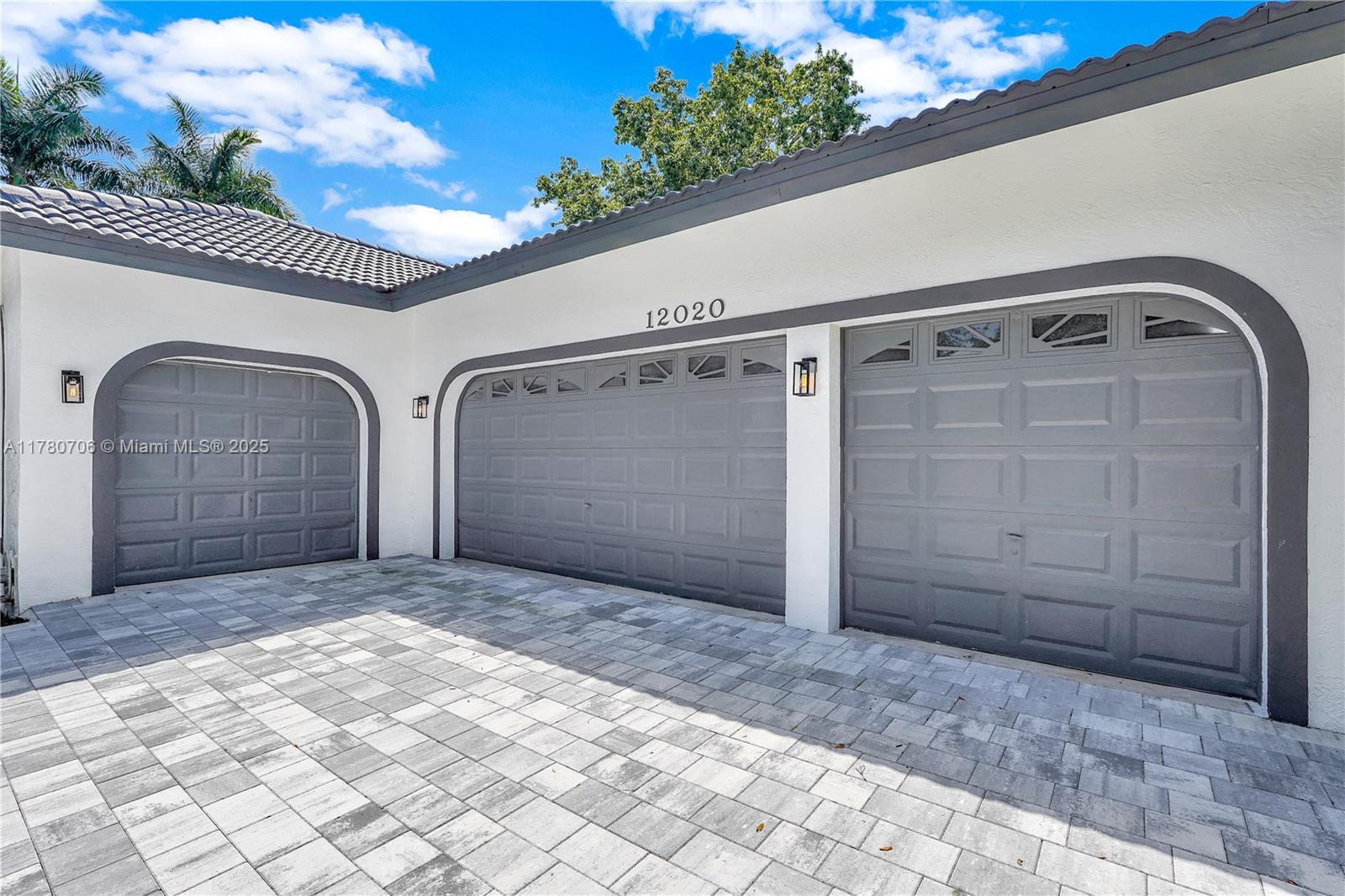 12020 NW 11th St