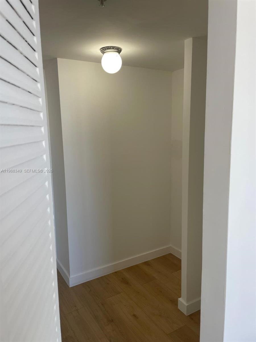 2829 Indian Creek Dr 806