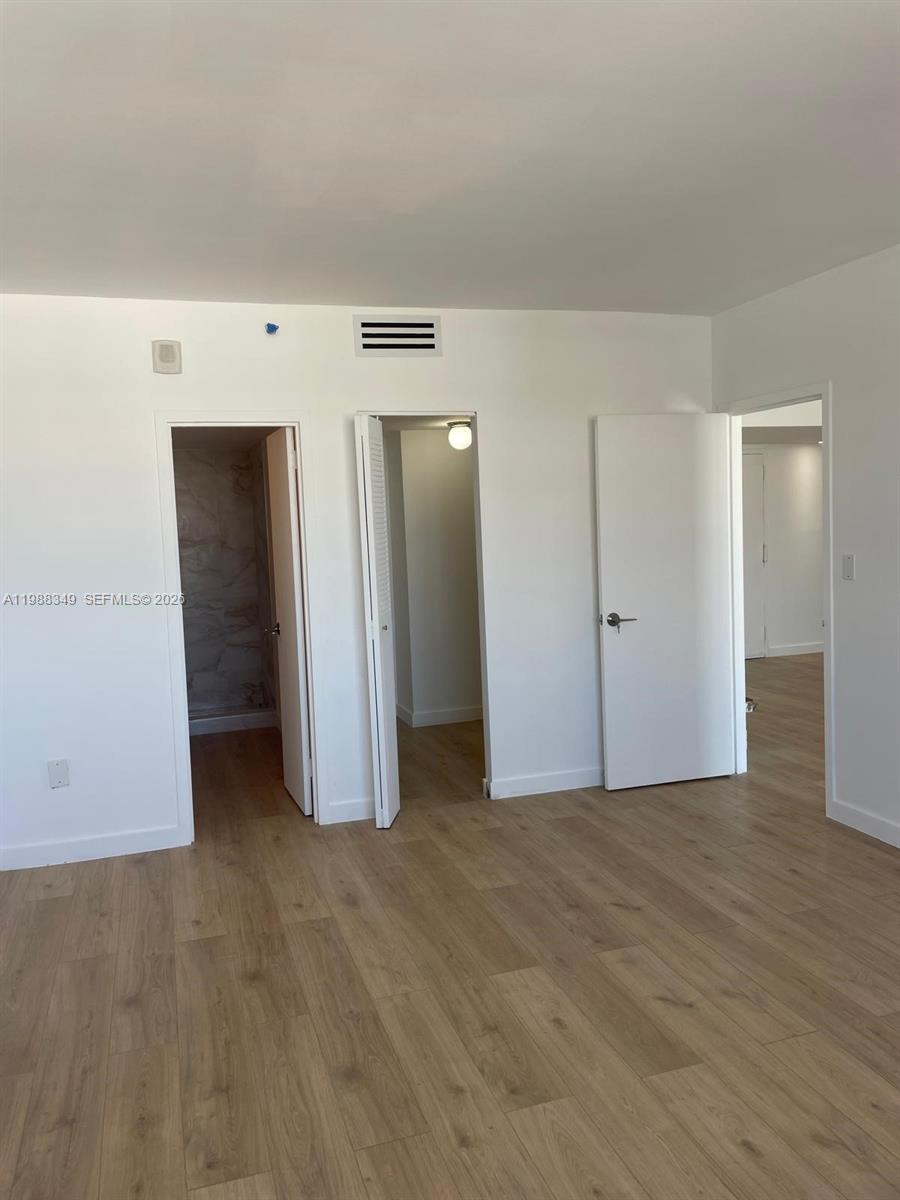 2829 Indian Creek Dr 806