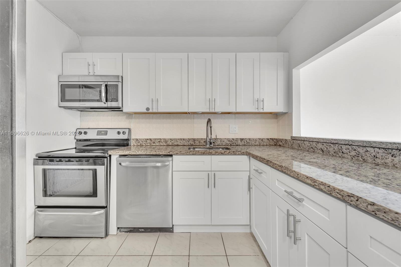 HILLCREST COUNTRY CLUB CO - Residential