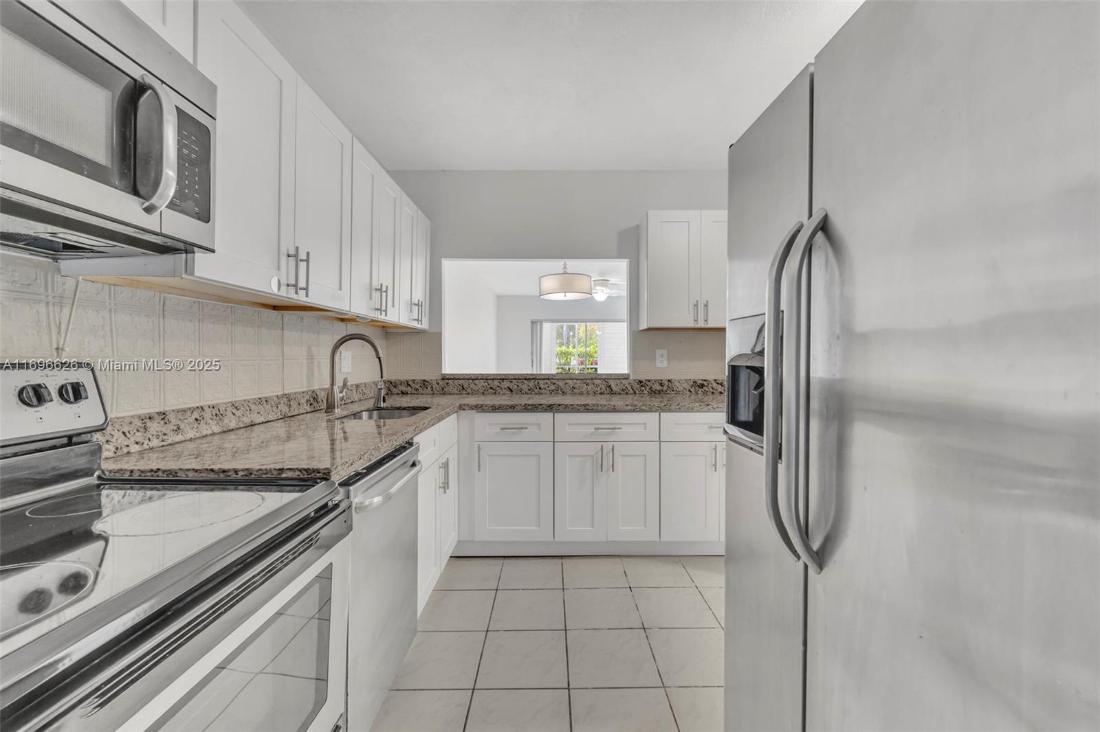 HILLCREST COUNTRY CLUB CO - Residential