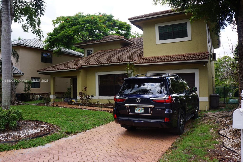 Photo of 11 SW 94th Ter #2, Plantation, FL 33324 (MLS # A11889280)