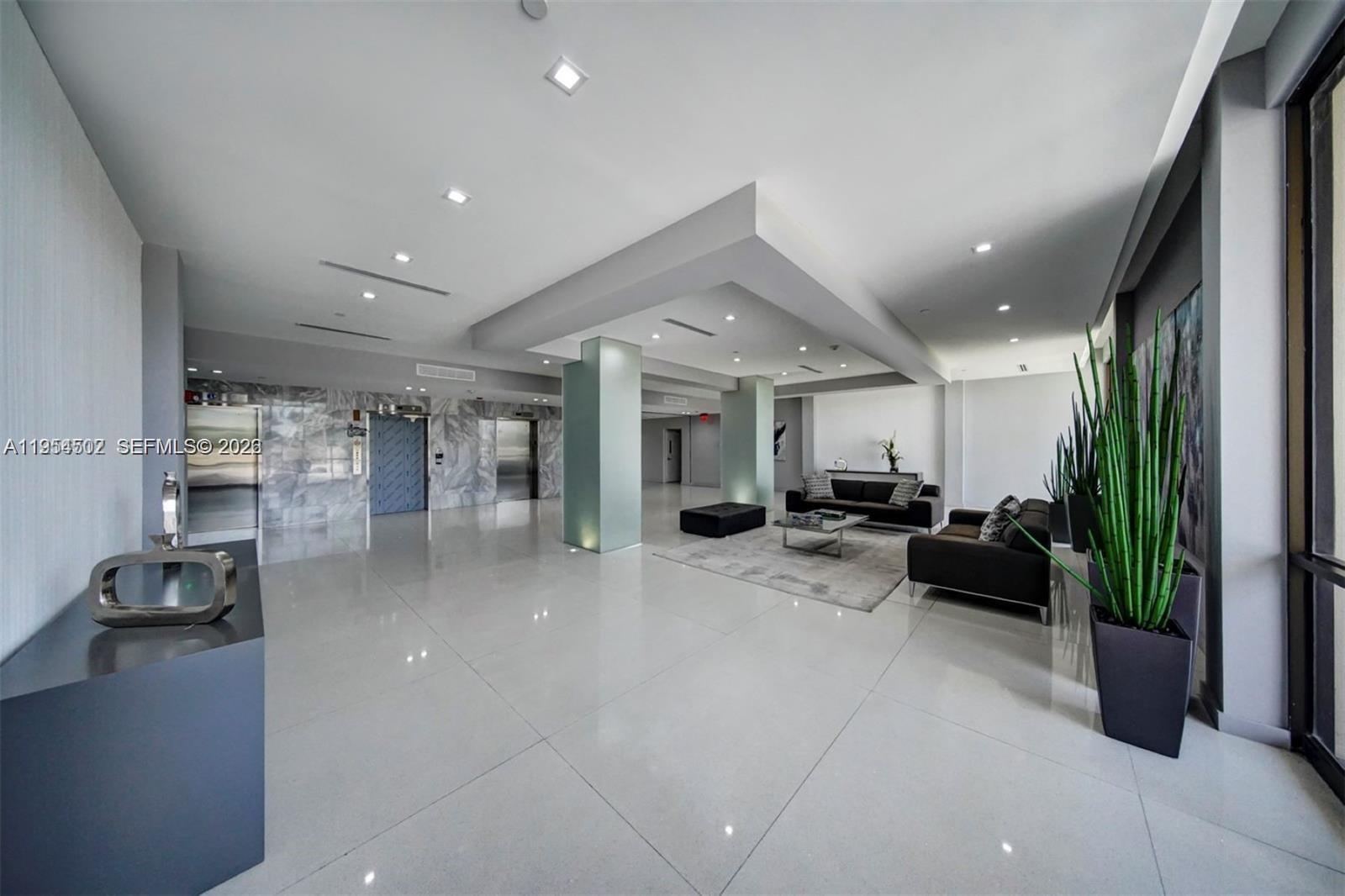 CORONADO CONDO TOWER I - Residential