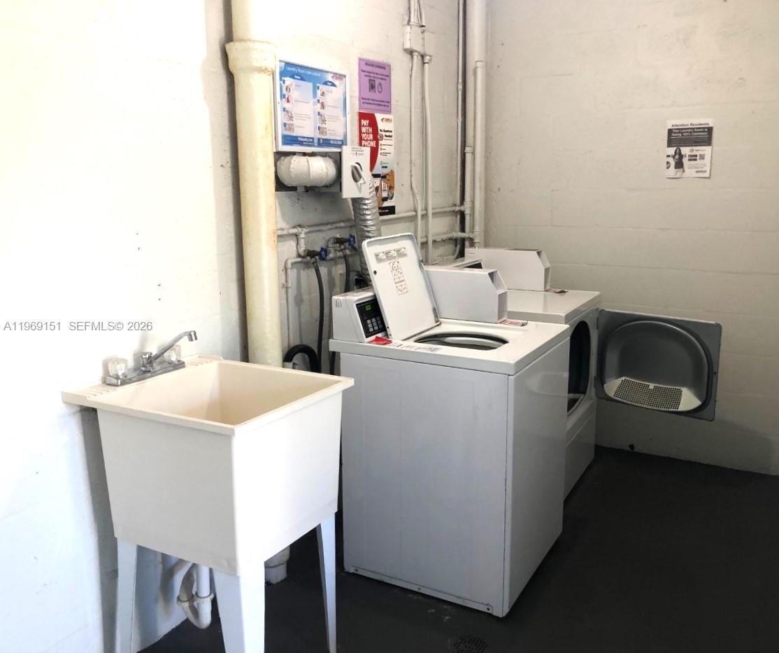 EUCLID EAST CONDOMINIUM - Residential Lease