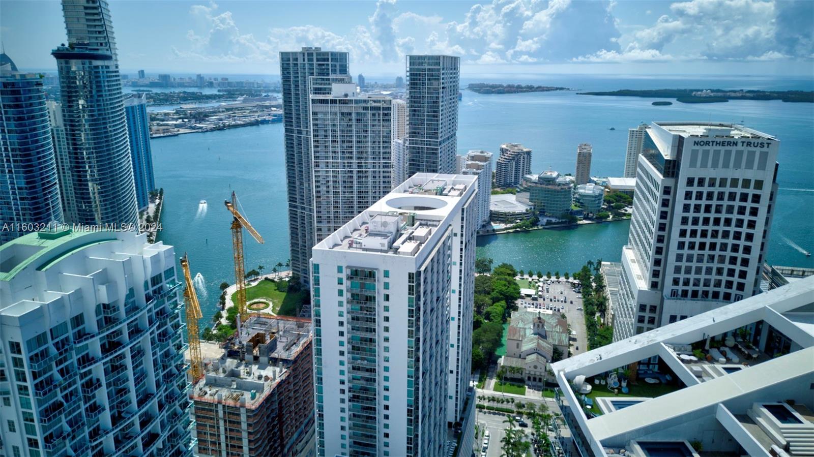 500 BRICKELL WEST CONDO - Residential