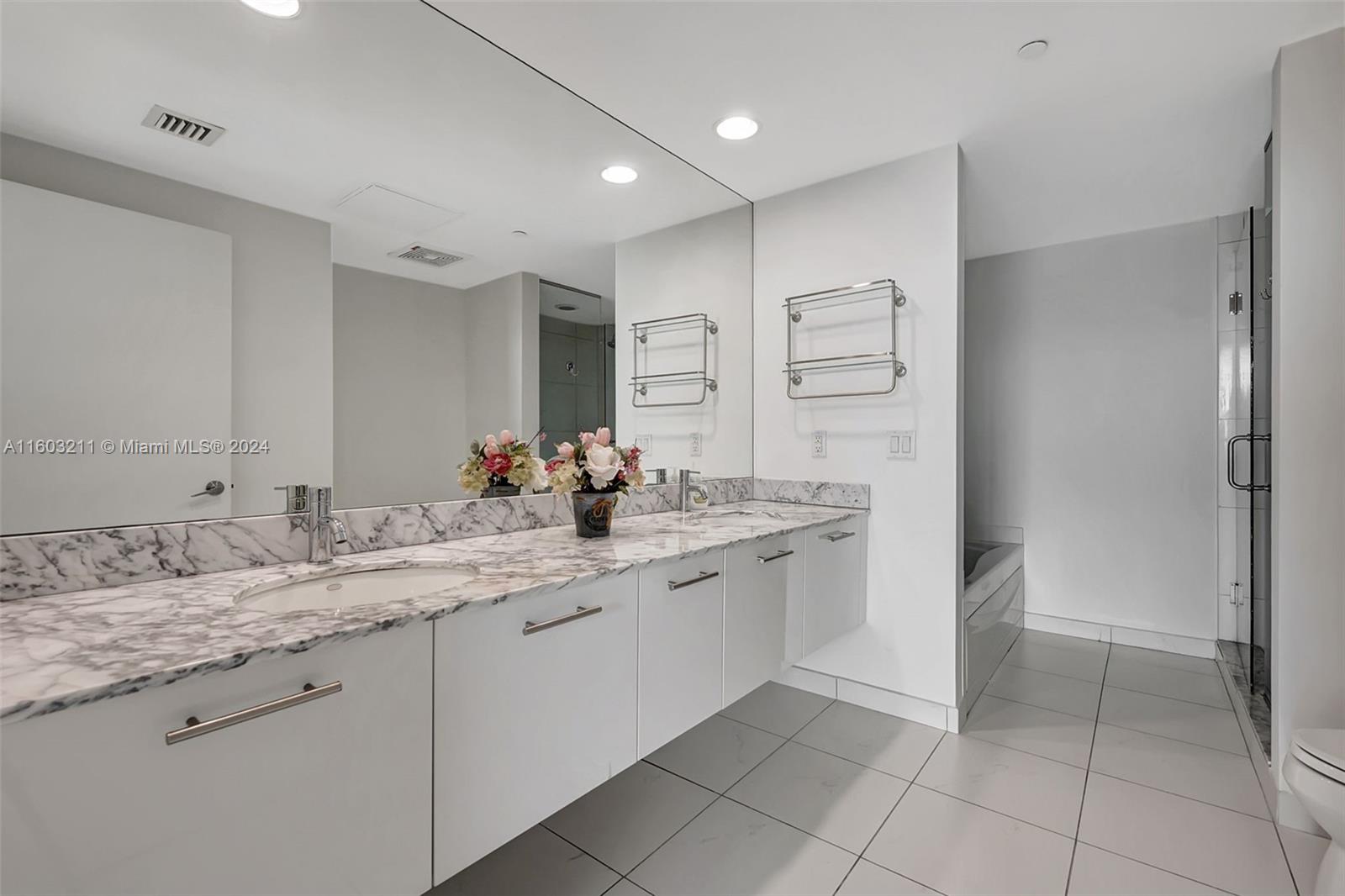 500 BRICKELL WEST CONDO - Residential
