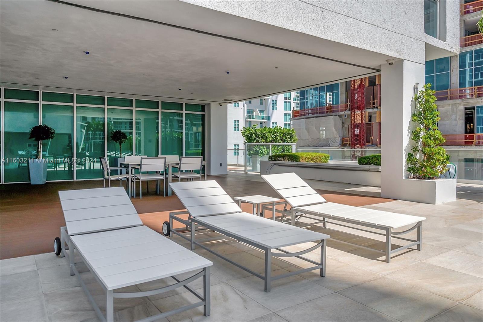 500 BRICKELL WEST CONDO - Residential