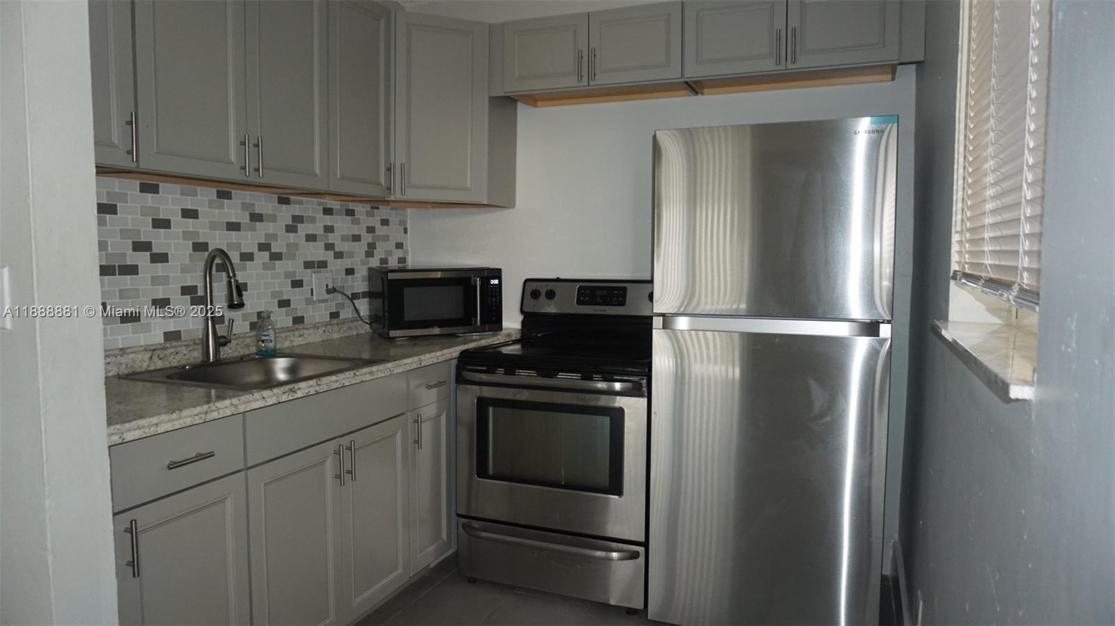 RIVERSIDE ADD AMEN PLAT - Residential Lease