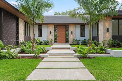 Photo of 7840 SW 98th St, Miami, FL 33156 (MLS # A12018017)