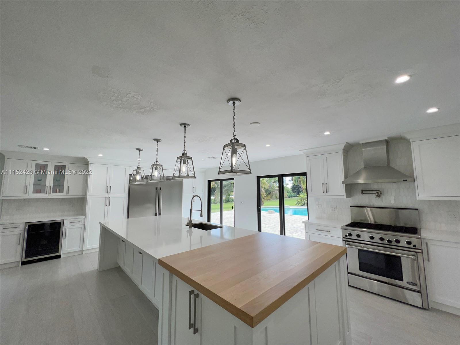 ROLLLING OAKS ESTATES - Residential