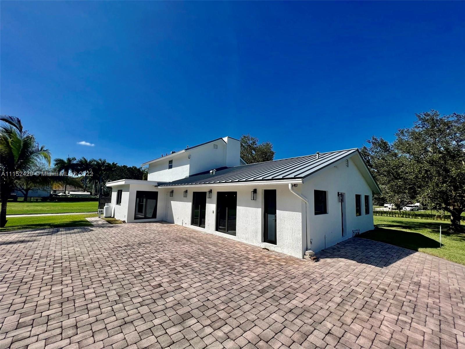 ROLLLING OAKS ESTATES - Residential